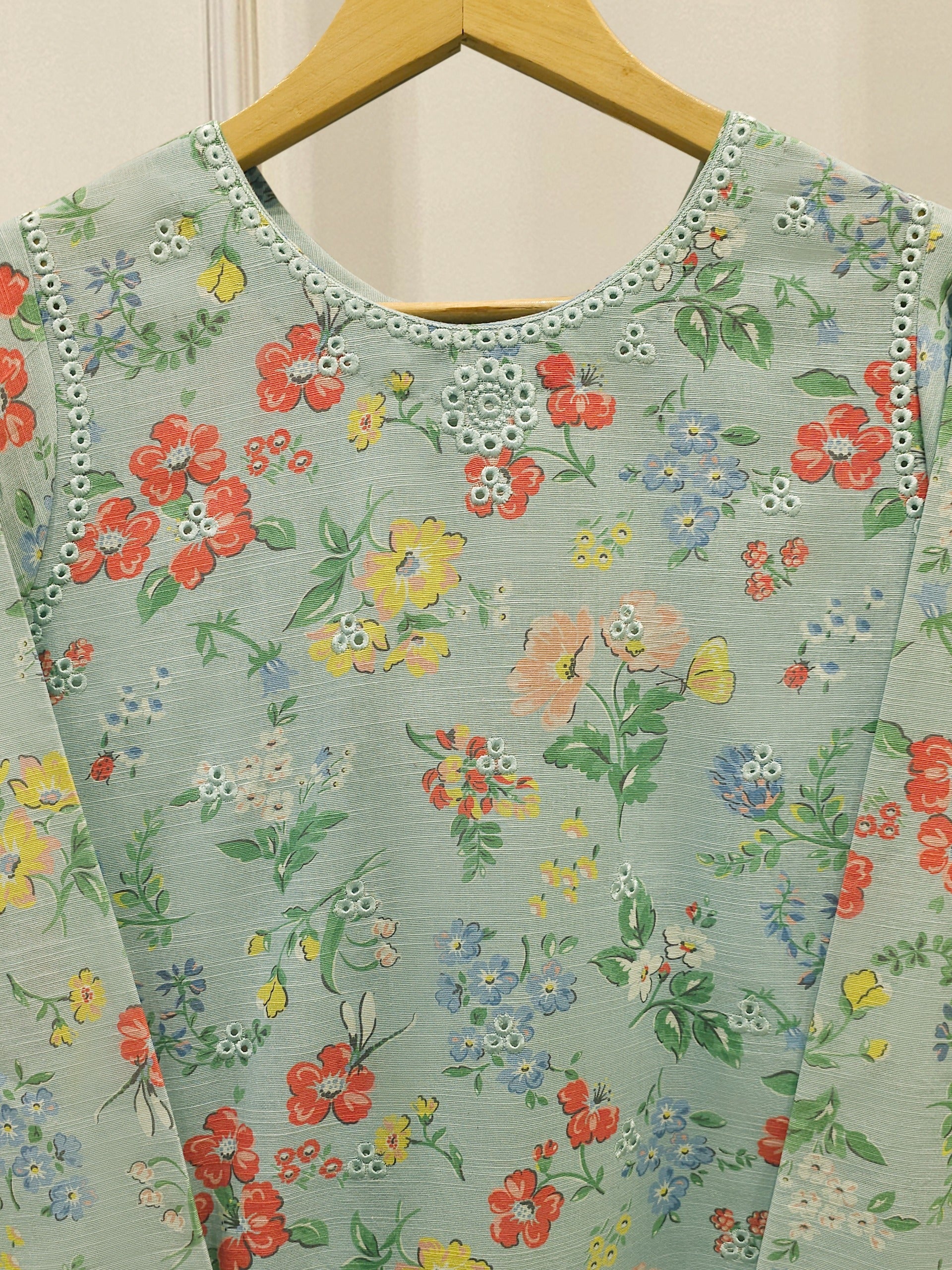 Digital Printed Embroidered Khaddar Shirt S112865