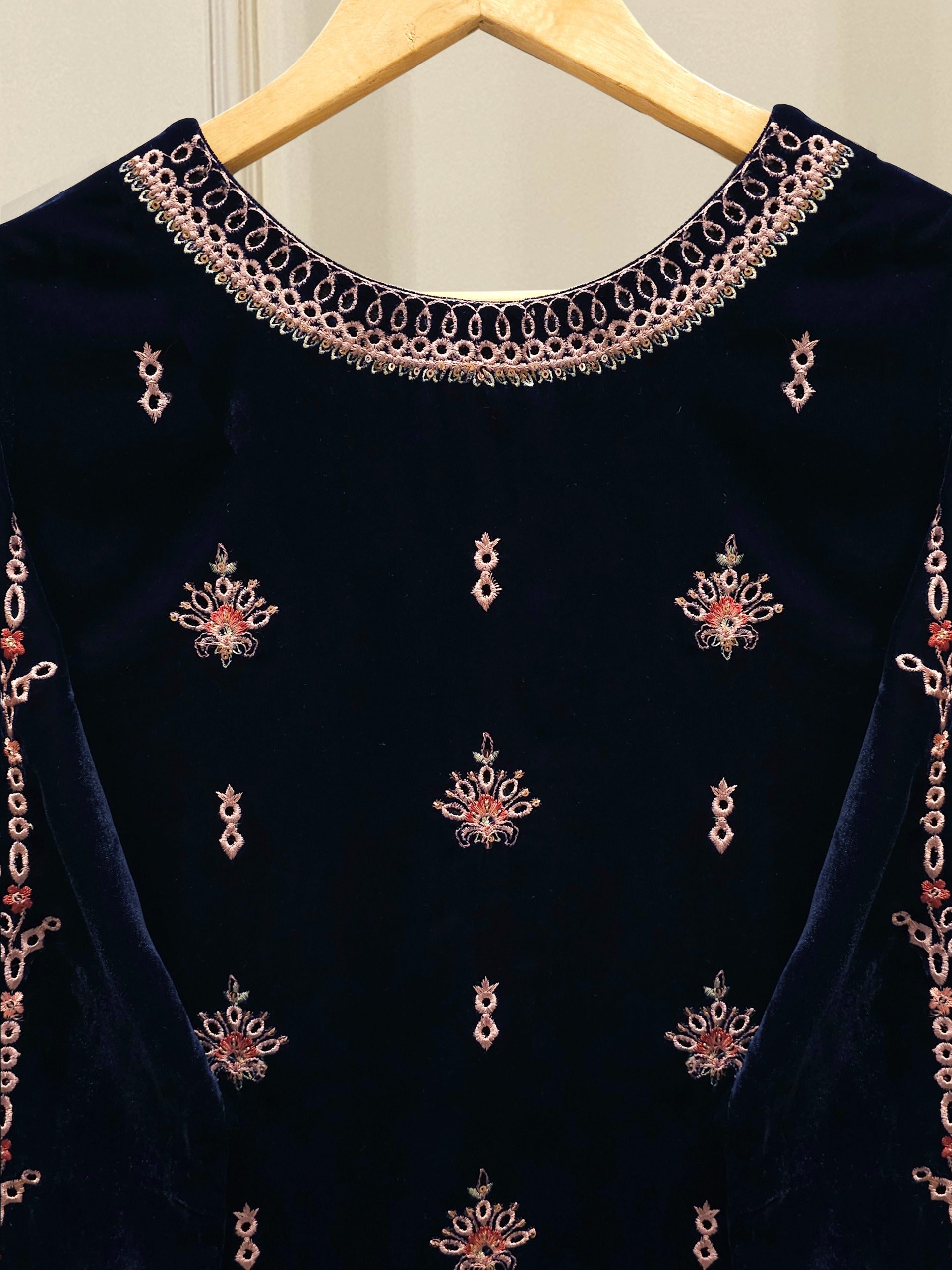 3 Piece - Embroidered Velvet Suit S112918