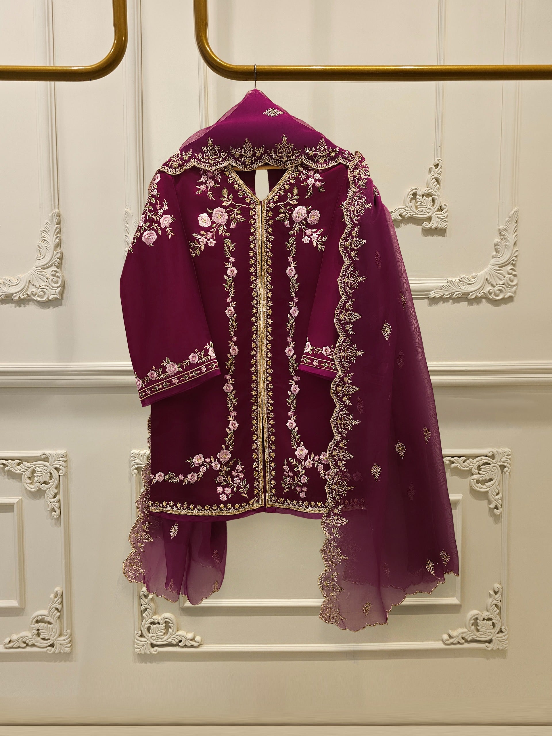 3 Piece- Pure Embroidered Sheesha Silk Suit S112927