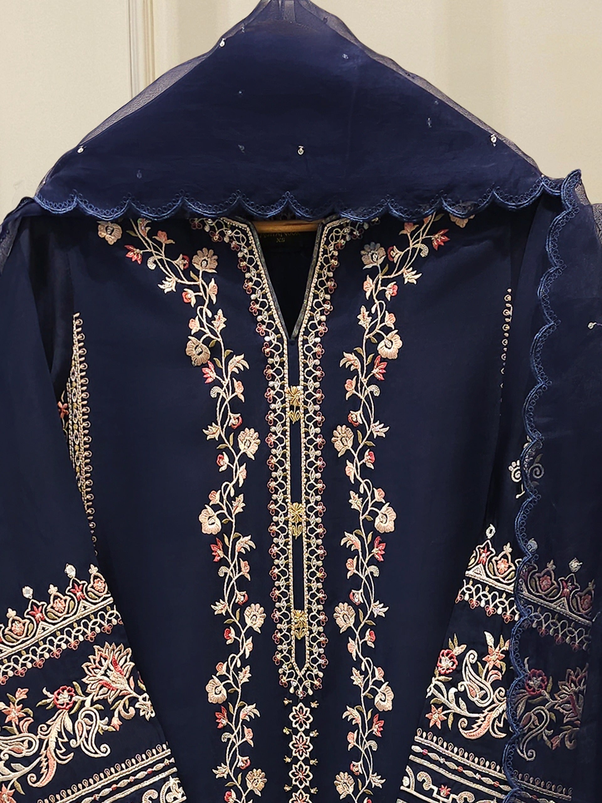 3 Piece- Pure Embroidered Sheesha Silk Suit S113015