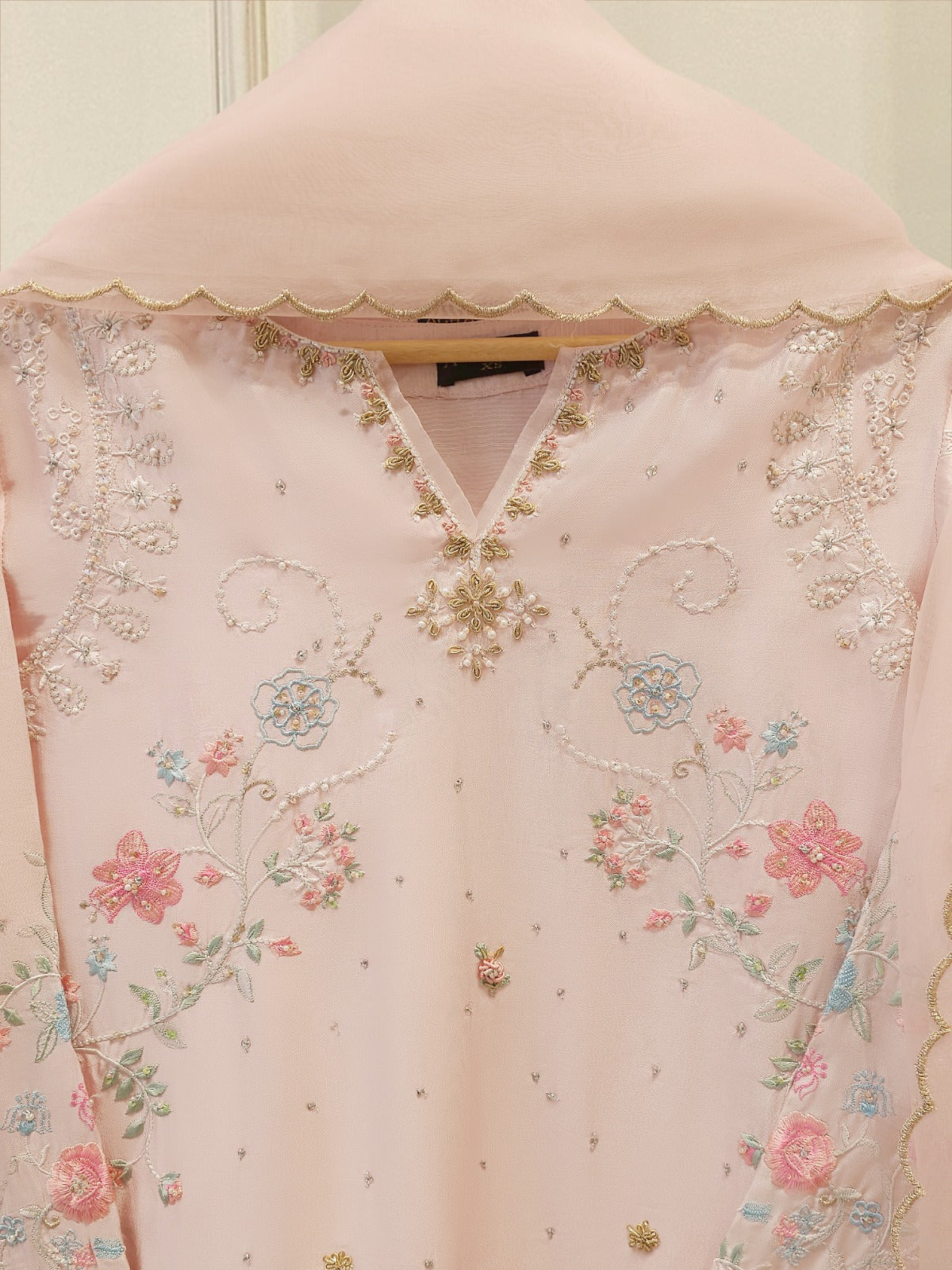 3 Piece- Pure Sheesha Silk Embroidered Suit S113285