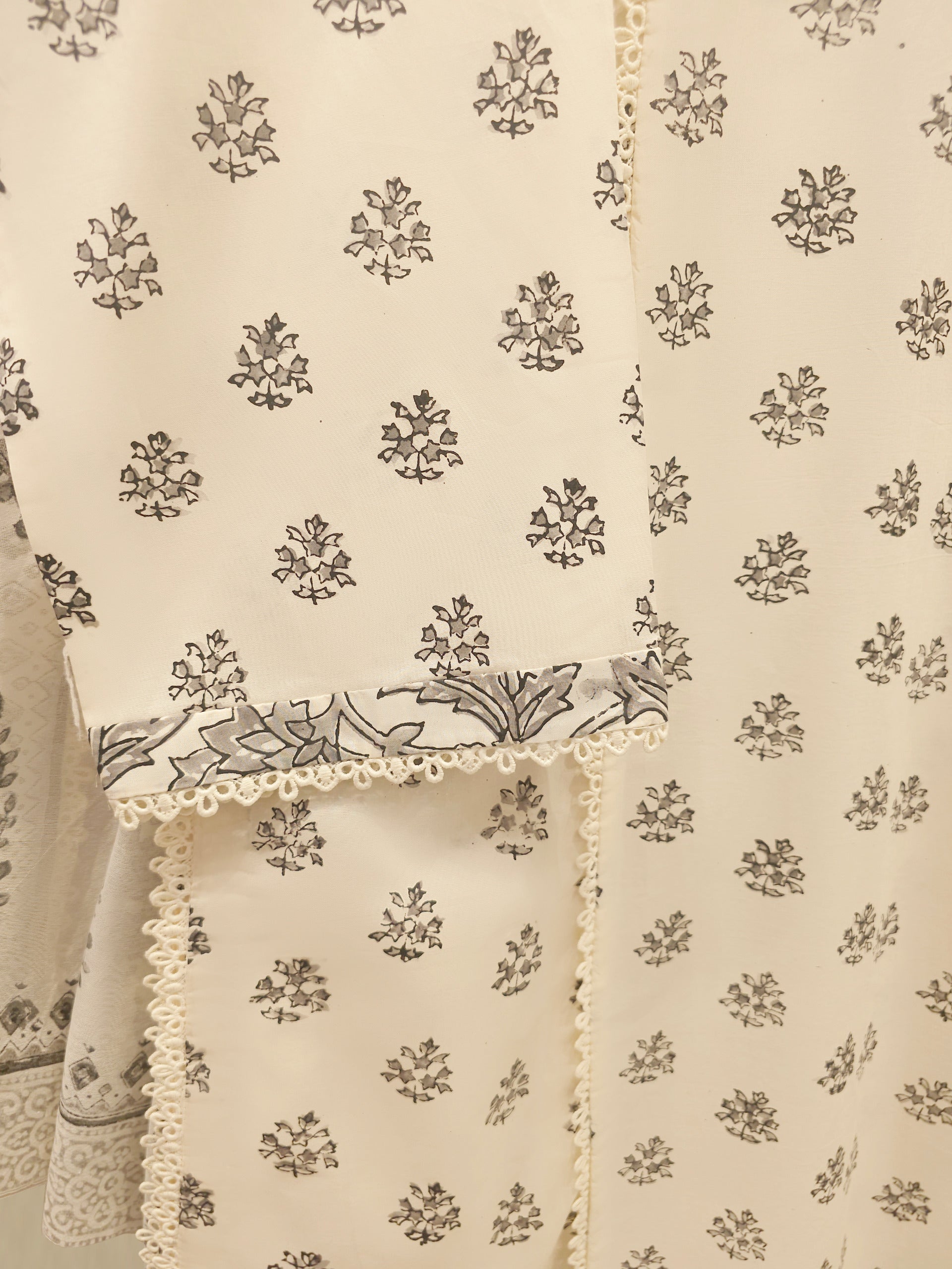 3 Piece - Hand Block Printed Kora Cotton Suit S113596