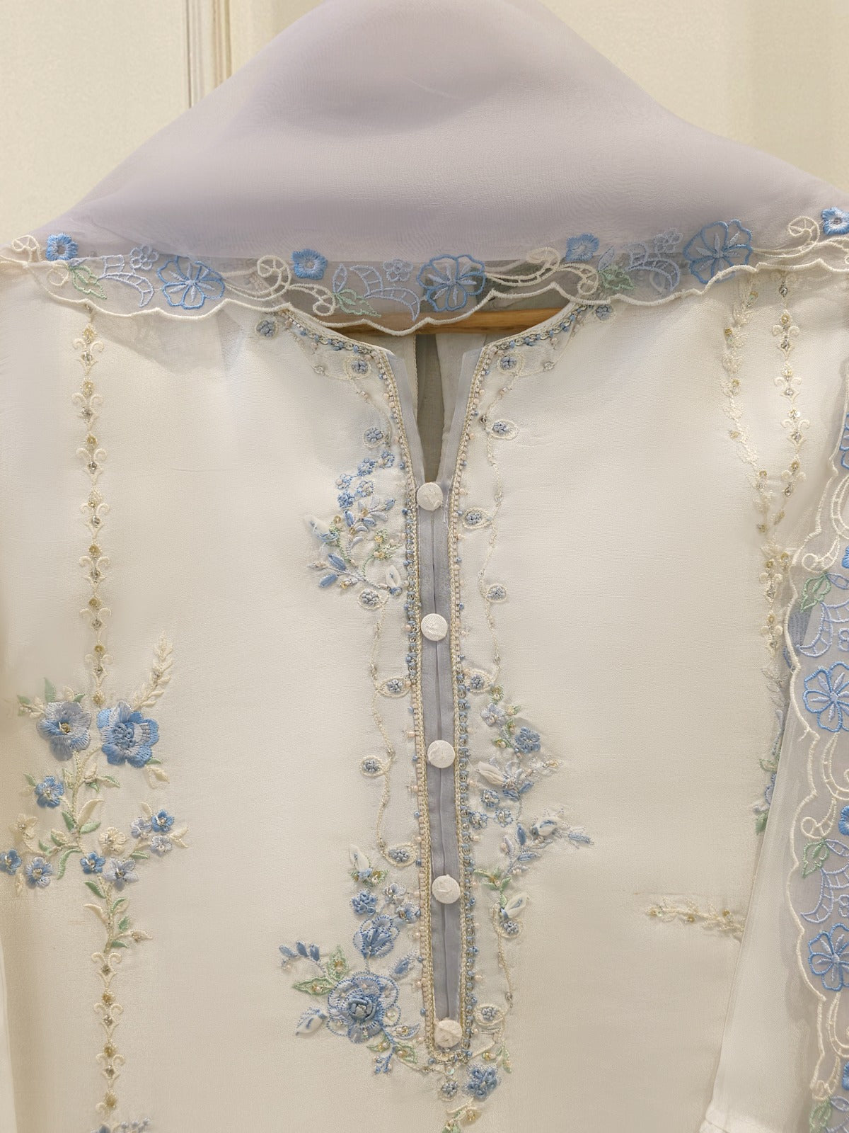 3 Piece- Pure Sheesha Silk Embroidered Suit S113782