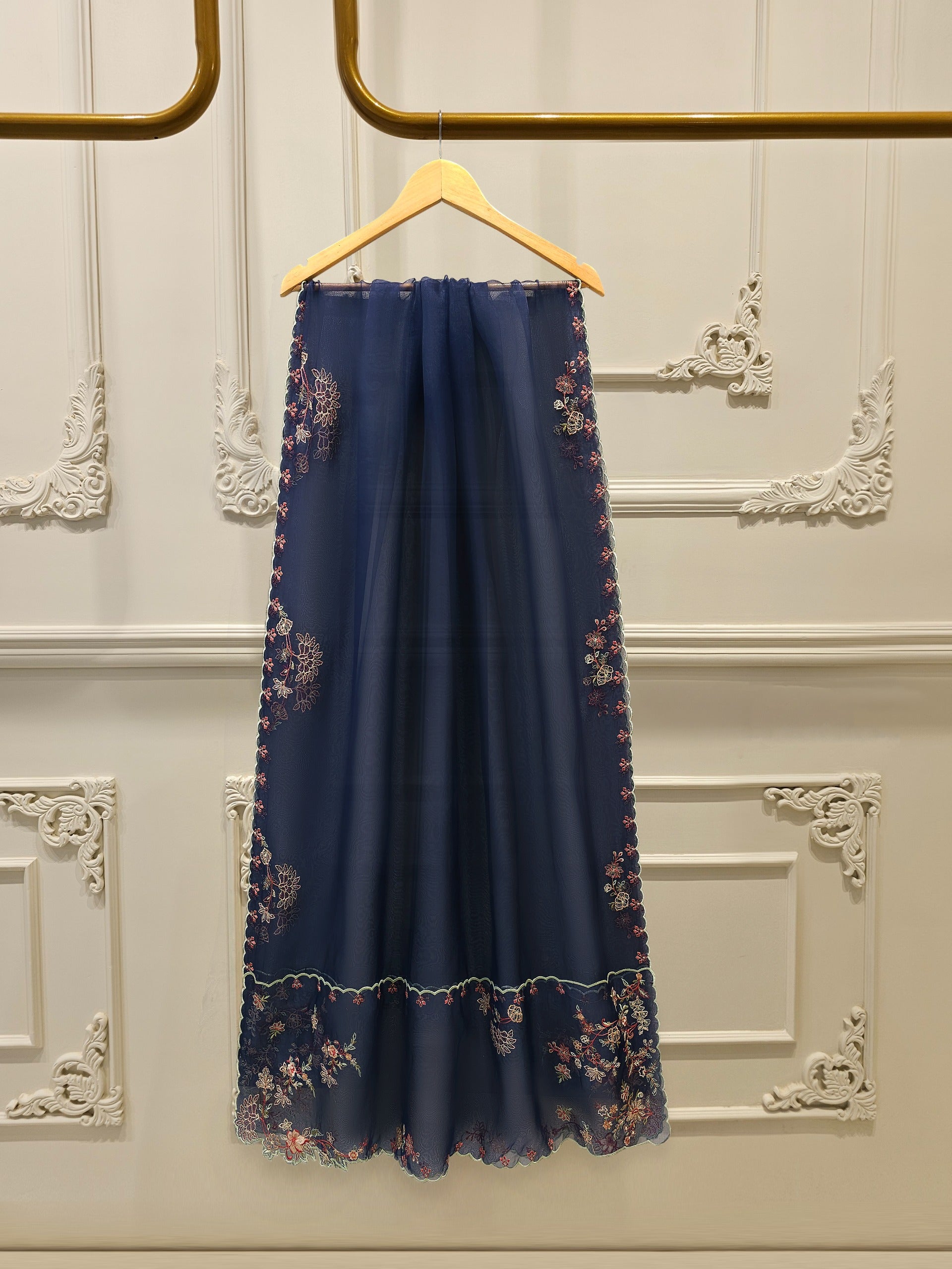 3 Piece - Pure Khaddi Silk Embroidered Suit S114158