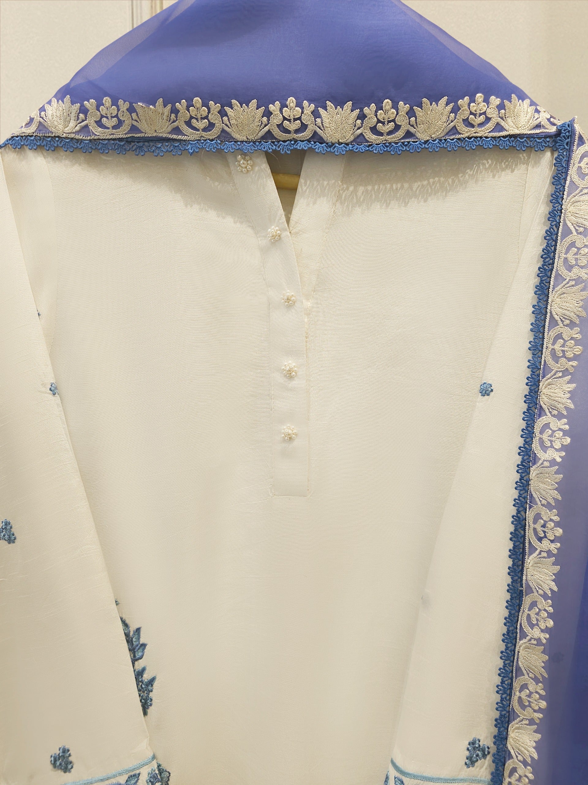 3 Piece - Pure Embroidered Korean Silk Suit S114474