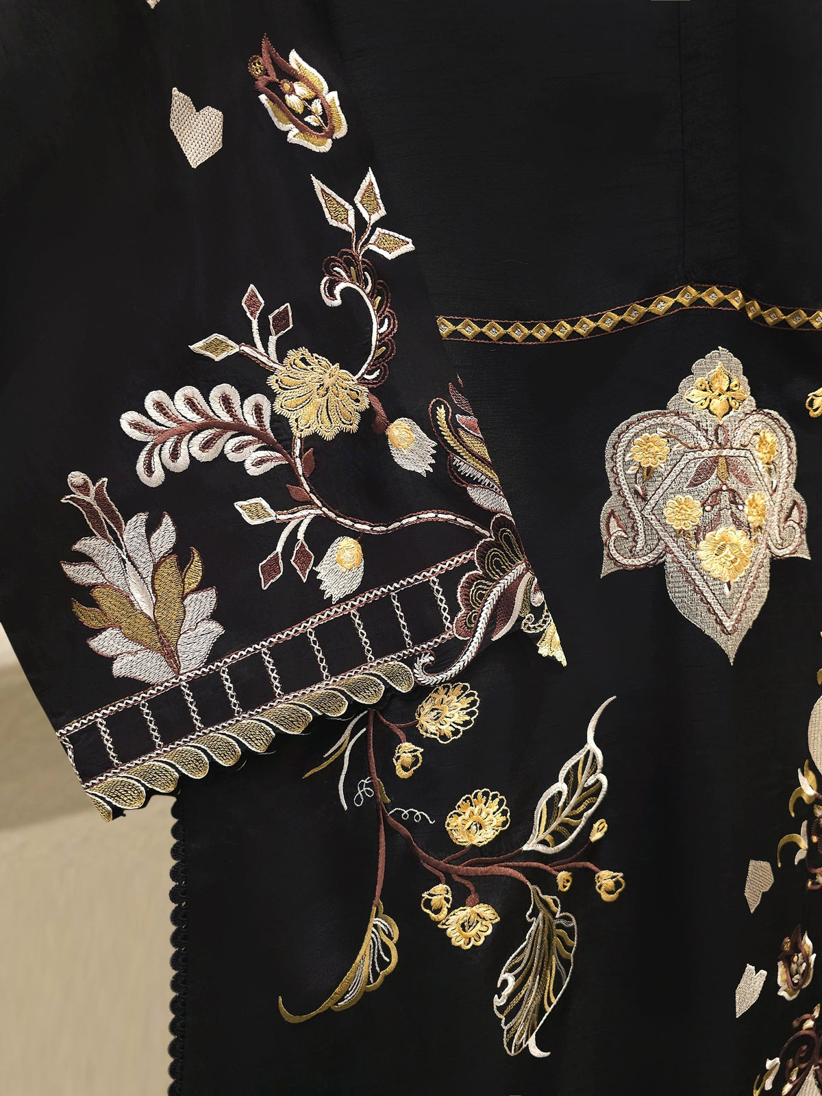 2 Piece - Pure Embroidered Korean Silk Suit S114564