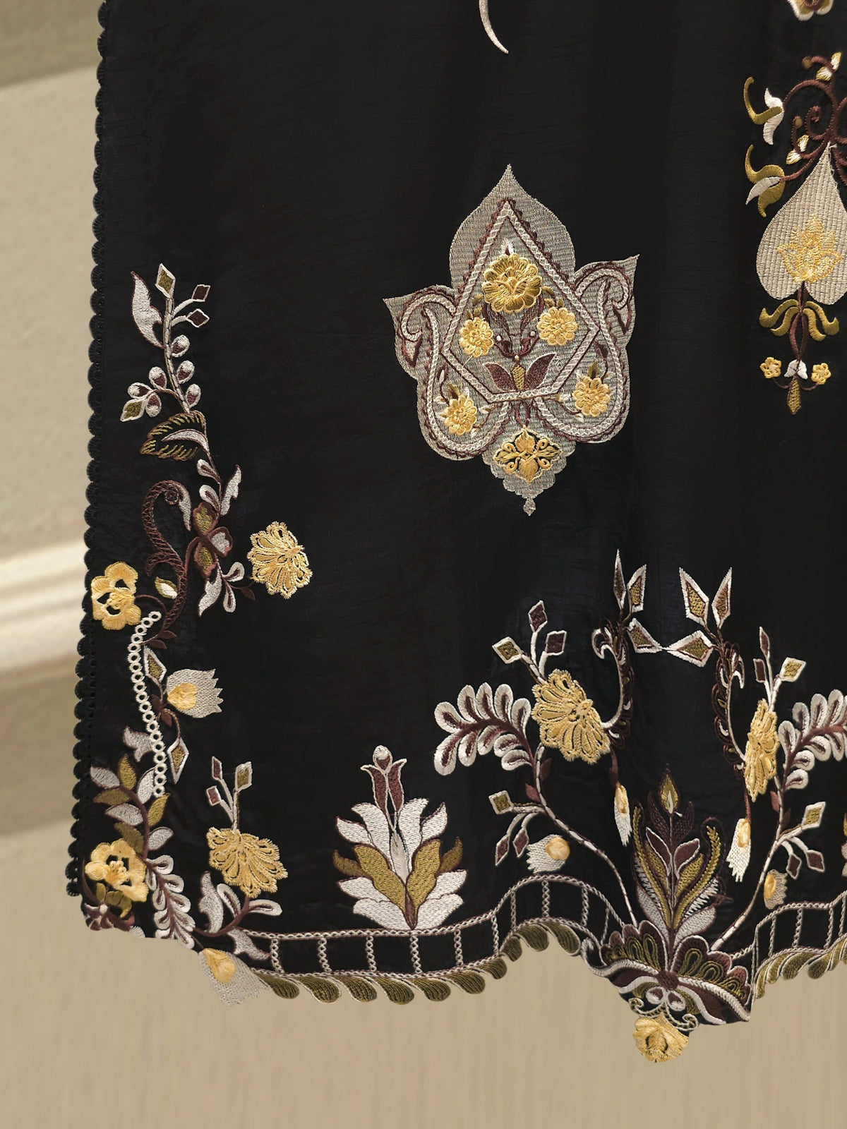 2 Piece - Pure Embroidered Korean Silk Suit S114564