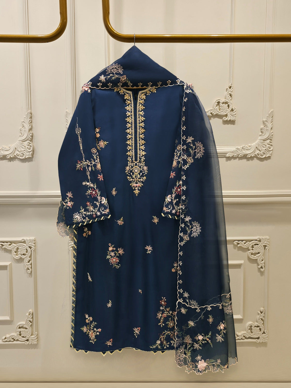 3 Piece - Pure Khaddi Silk Embroidered Suit S114674