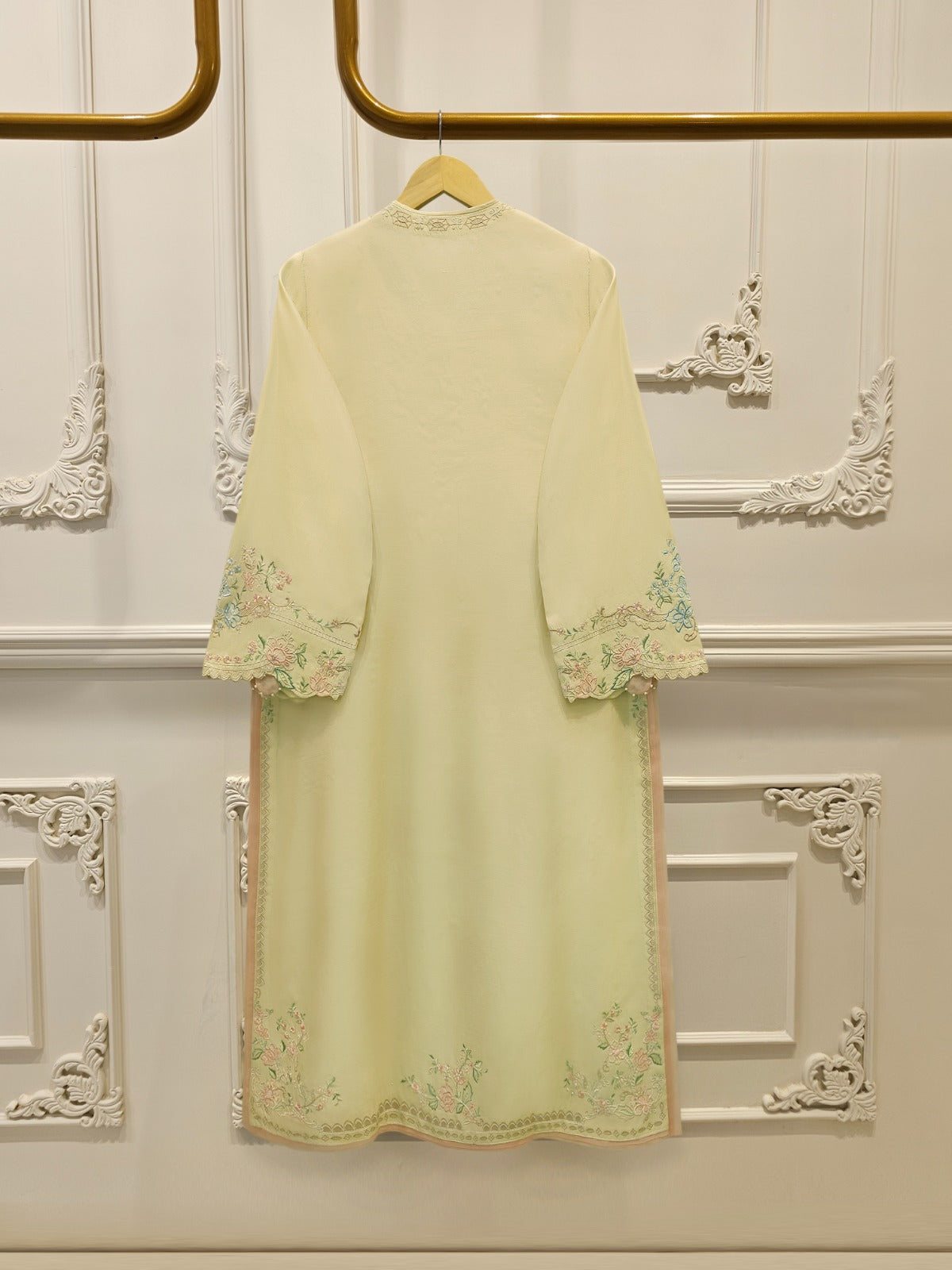 3 Piece - Pure Khaddi Silk Embroidered Suit S114762