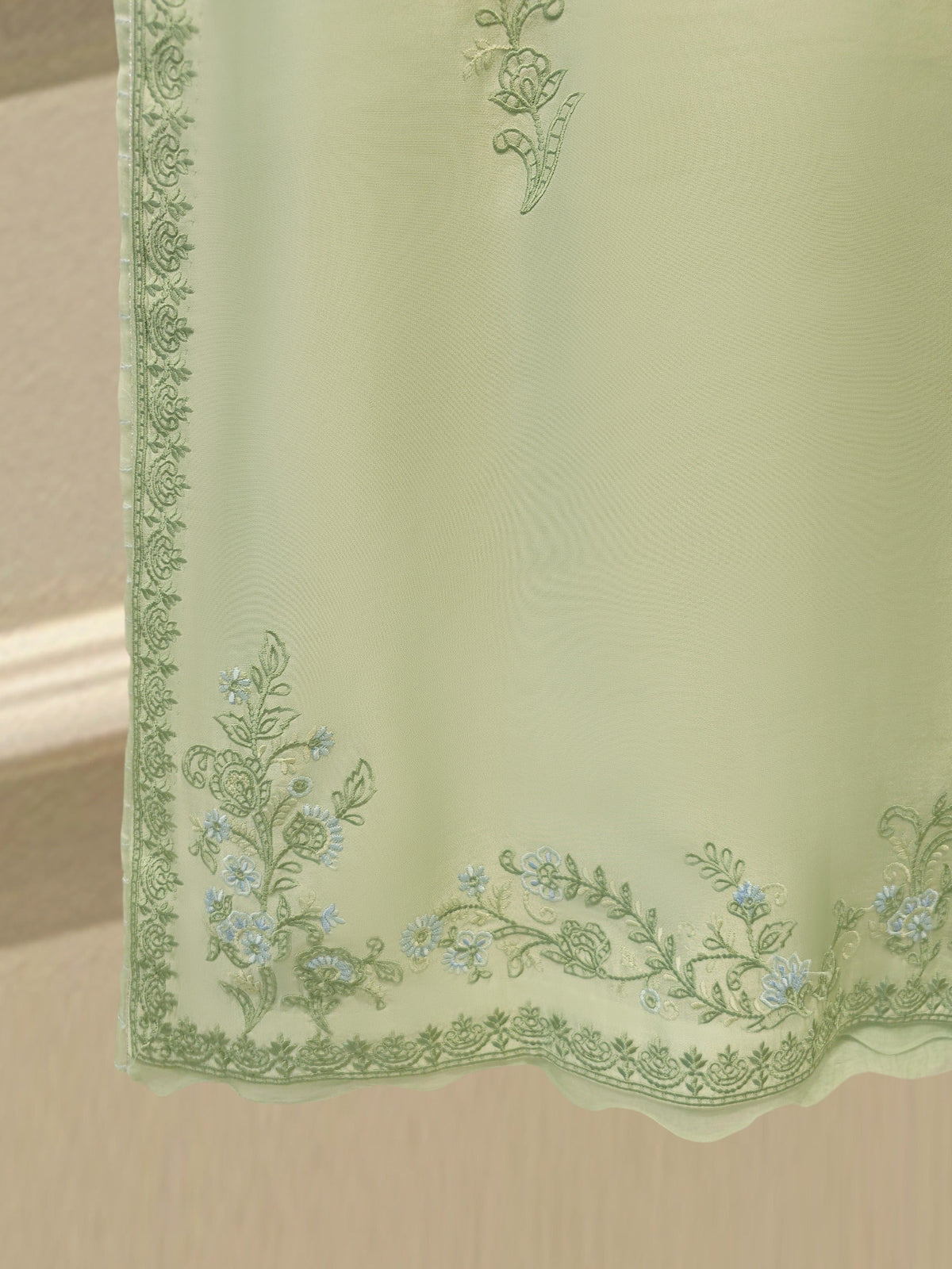 3 Piece- Pure Sheesha Silk Embroidered Suit S115038