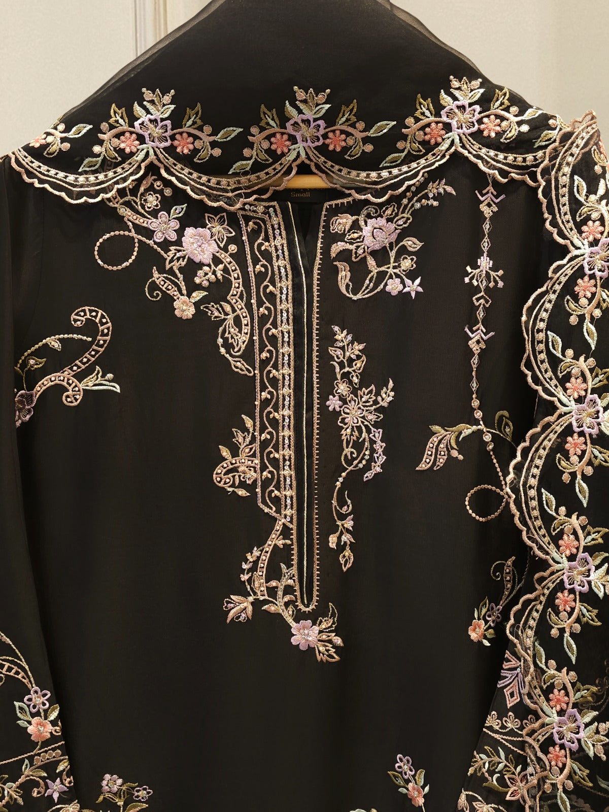 3 Piece- Pure Sheesha Silk Embroidered Suit S115087