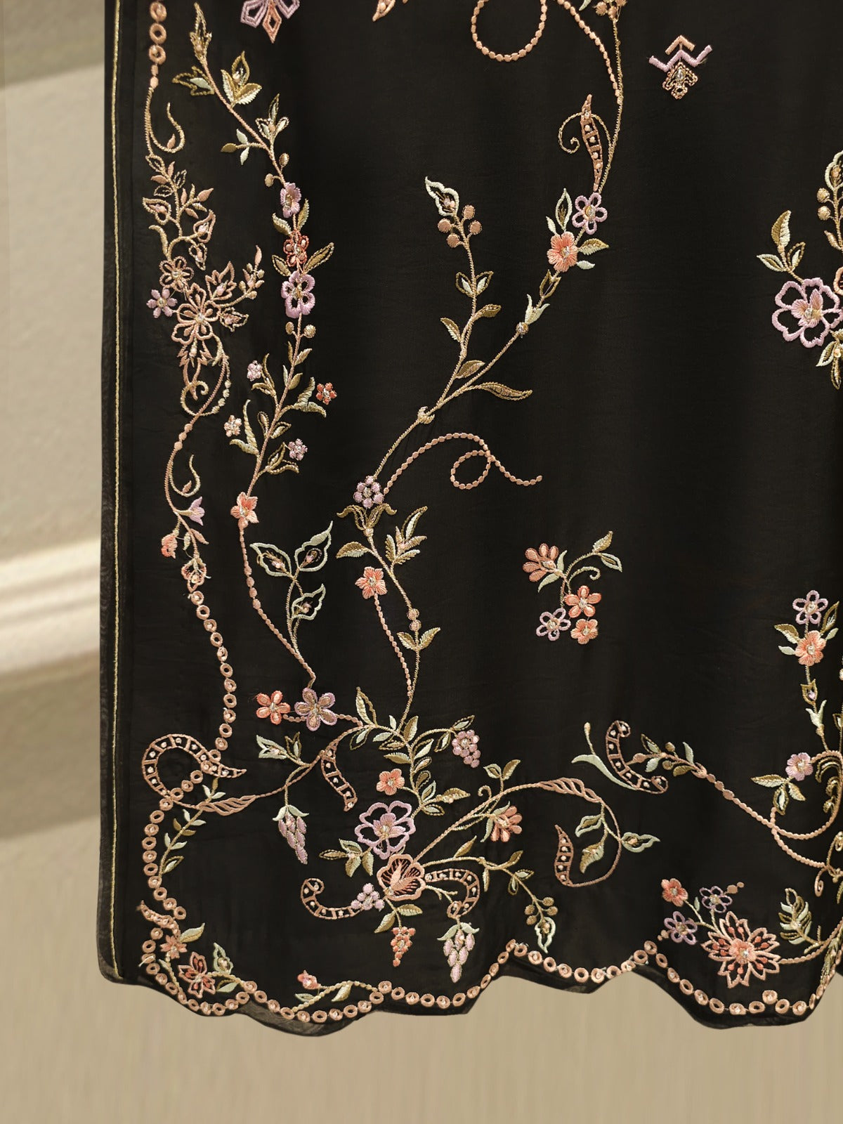 3 Piece- Pure Sheesha Silk Embroidered Suit S115087