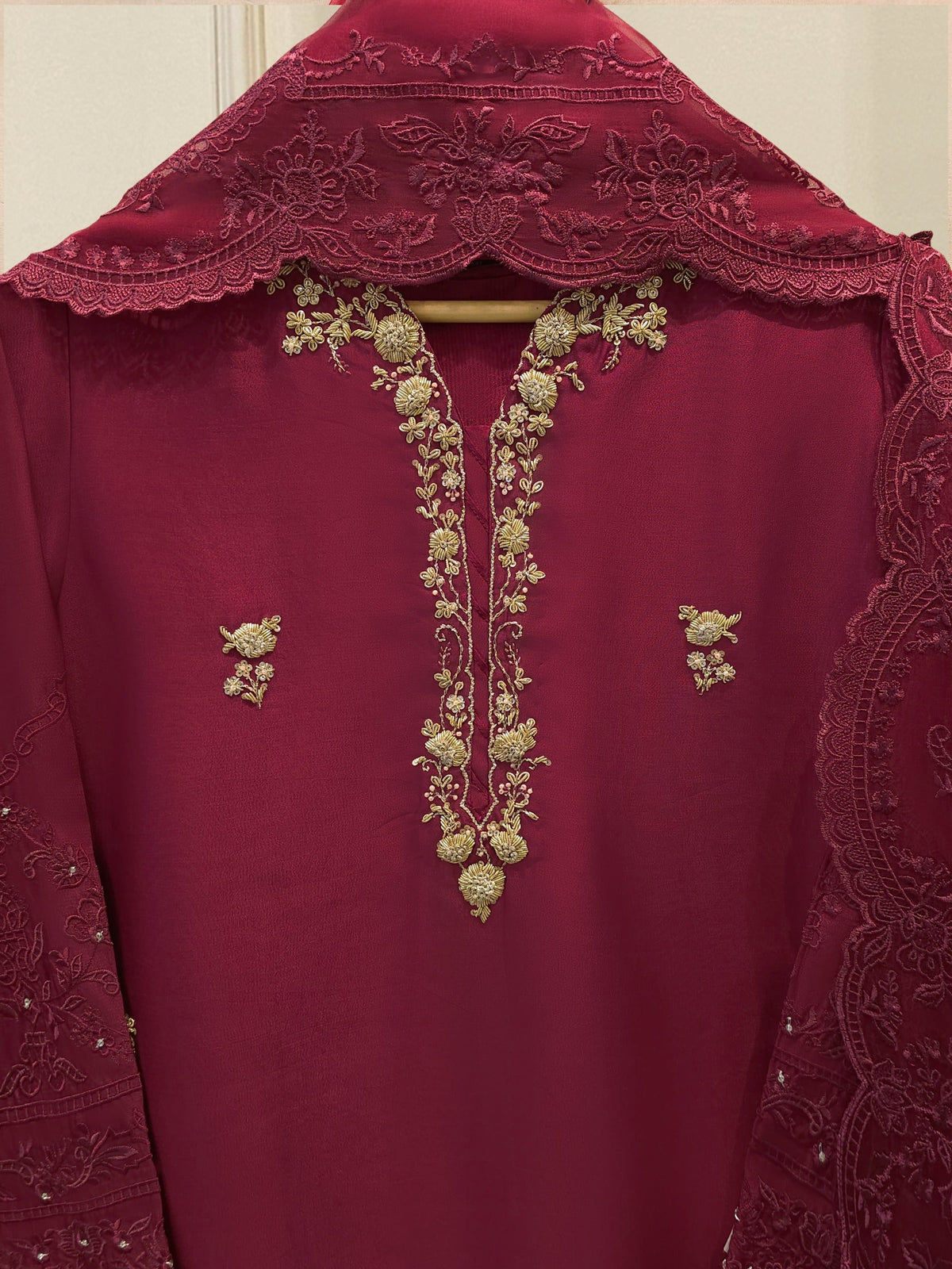 3 Piece- Pure Sheesha Silk Embroidered Suit S115228