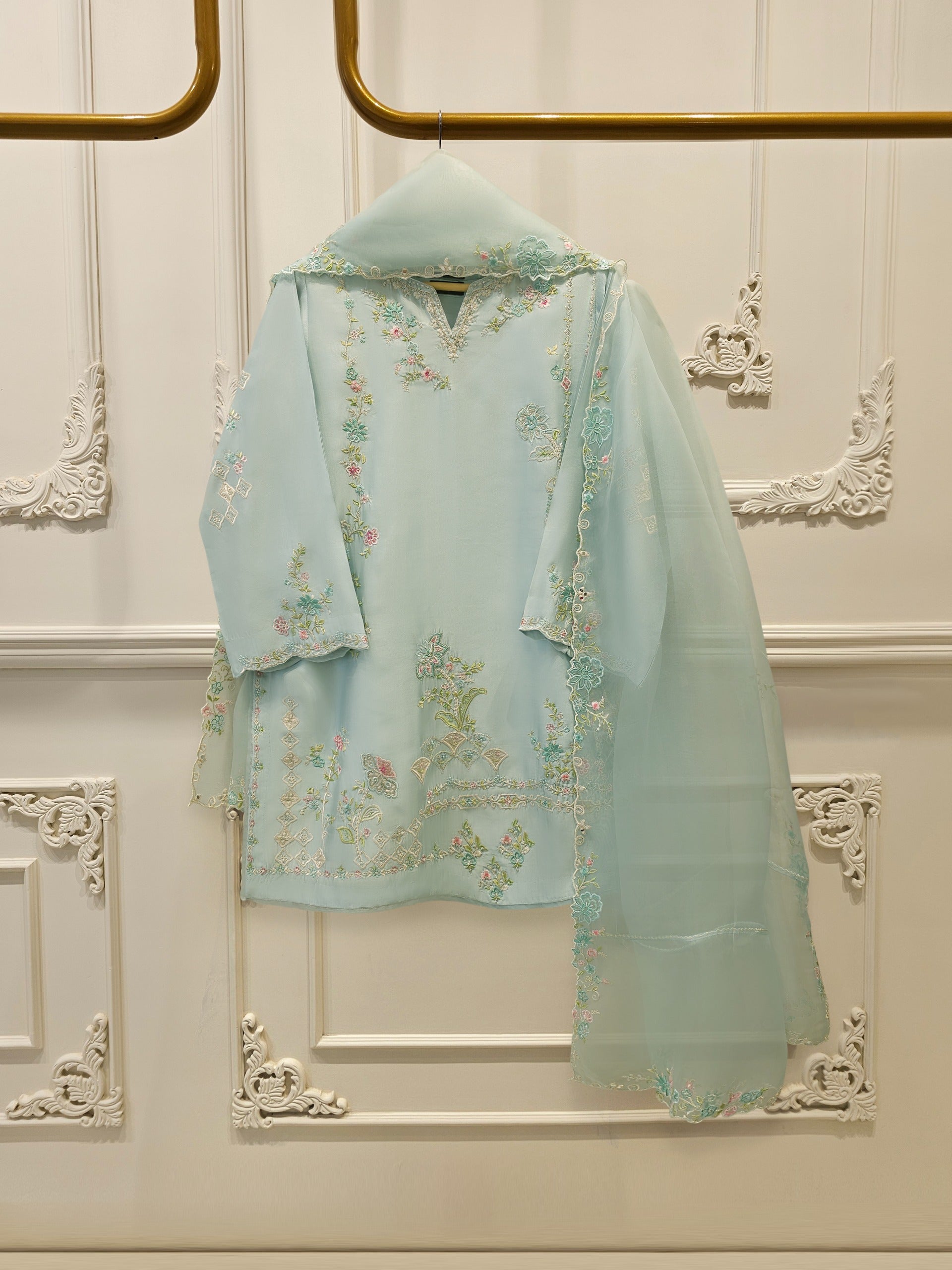 3 Piece- Pure Sheesha Silk Embroidered Suit S115328