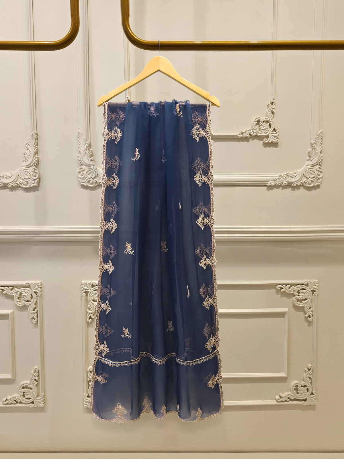 3 Piece- Pure Sheesha Silk Embroidered Suit S115399