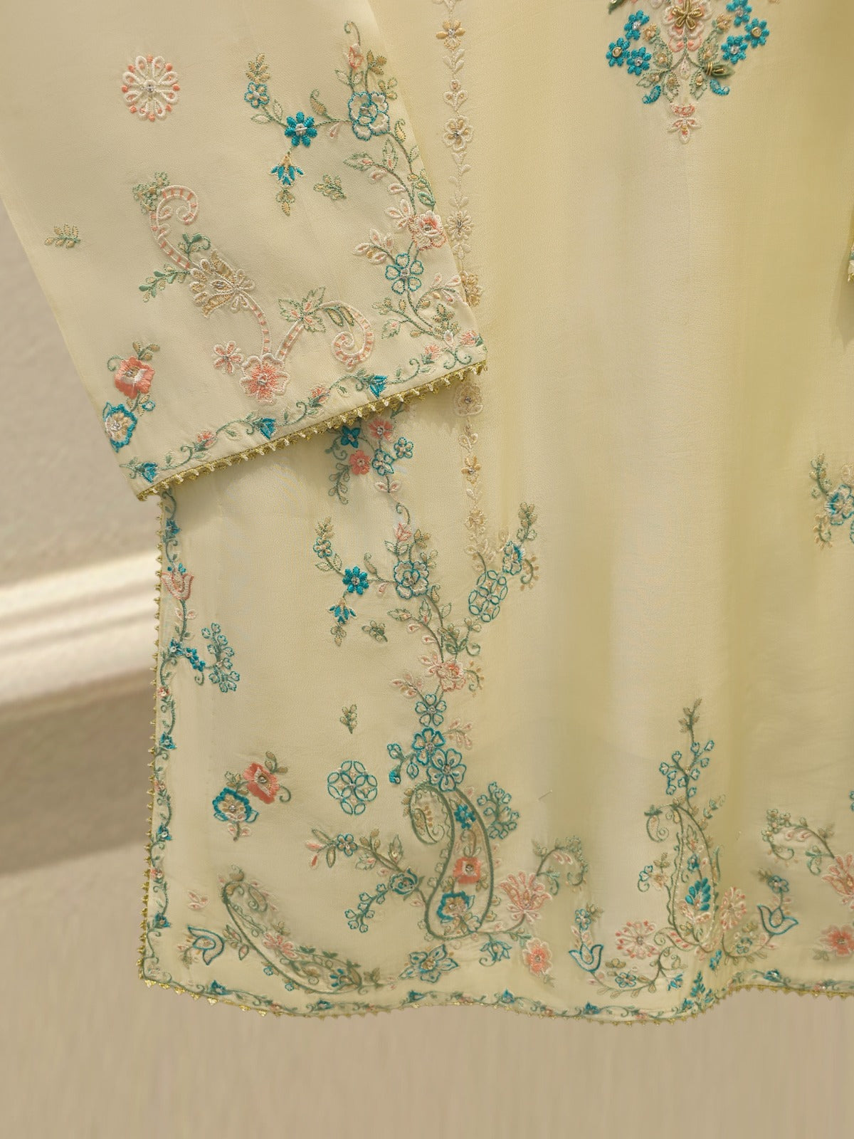 3 Piece- Pure Sheesha Silk Embroidered Suit S115406