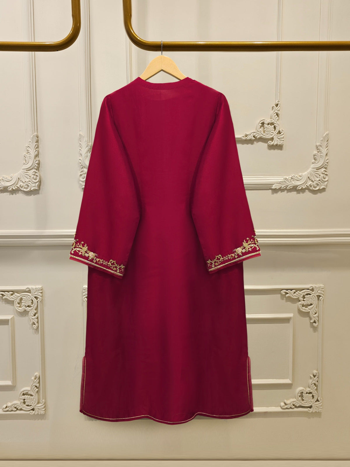 3 Piece- Pure Sheesha Silk Embroidered Suit S115422