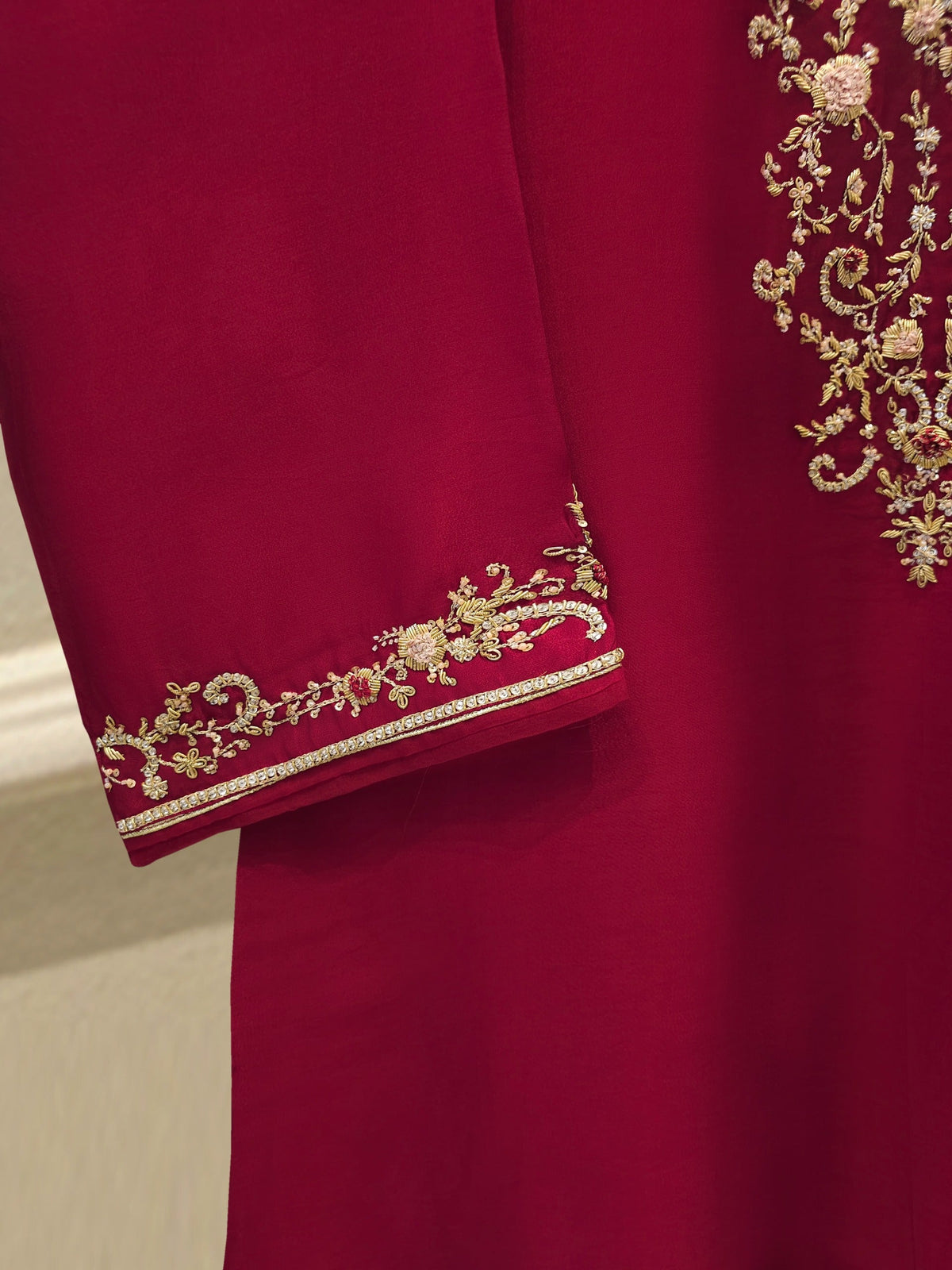 3 Piece- Pure Sheesha Silk Embroidered Suit S115422