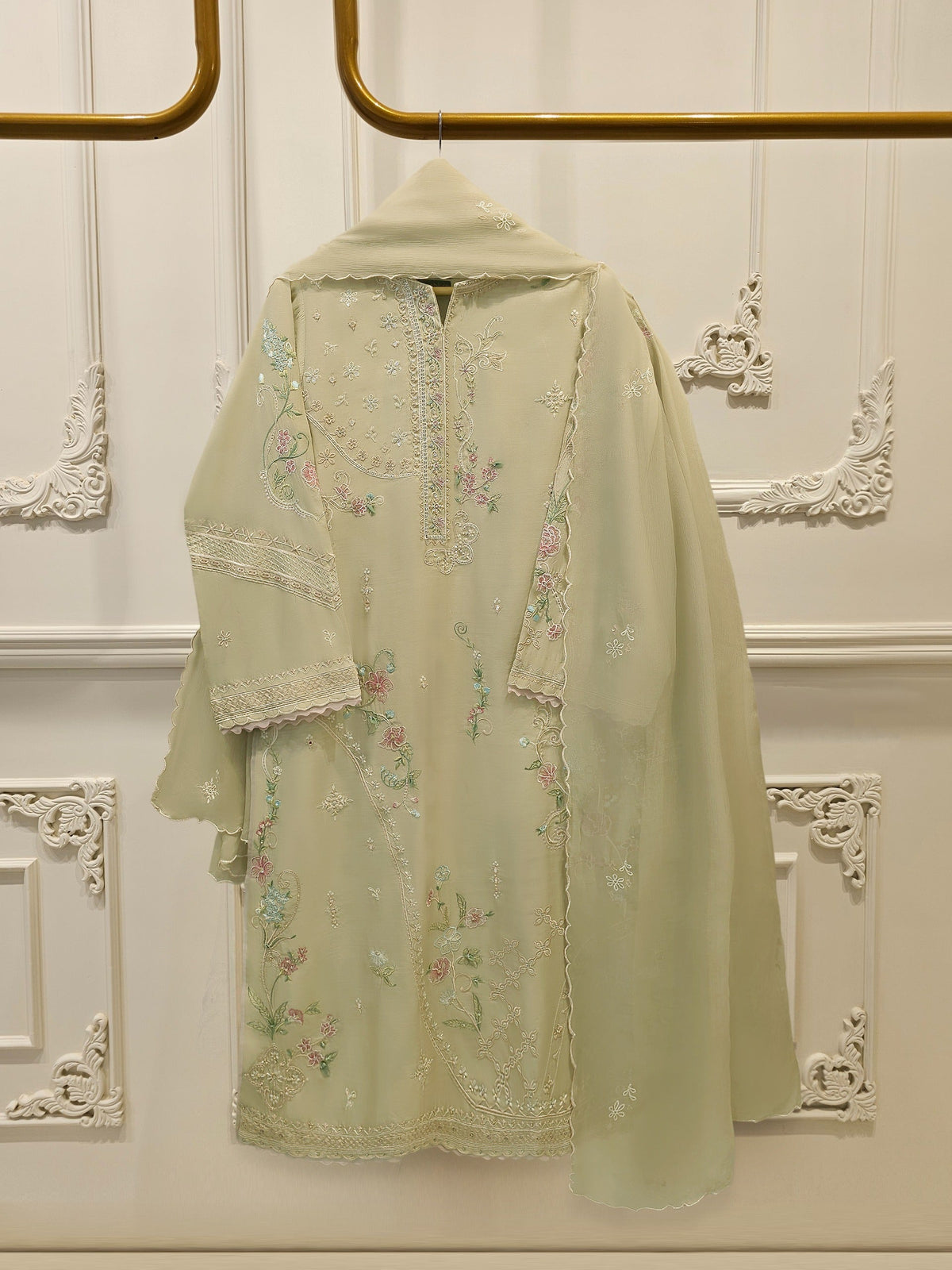 3 Piece - Pure Khaddi Silk Embroidered Suit S115427