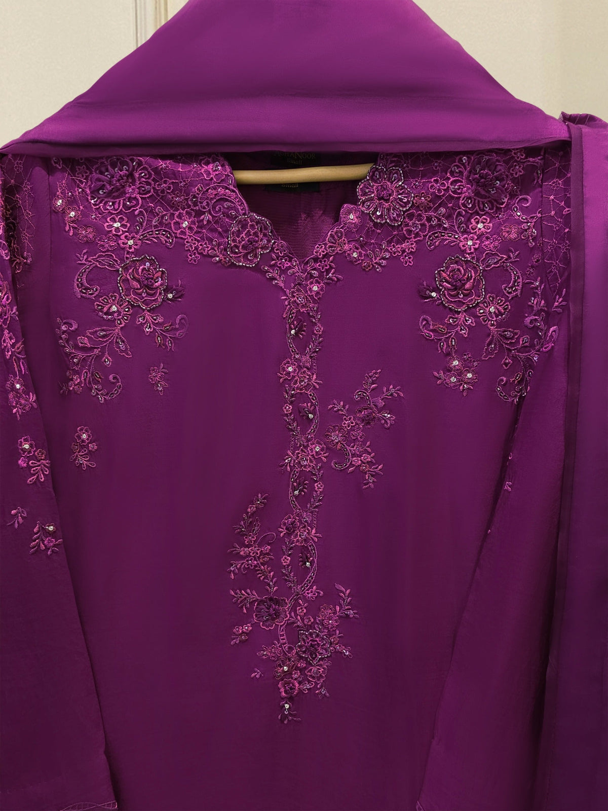 3 Piece - Pure Khaddi Silk Embroidered Suit S115522