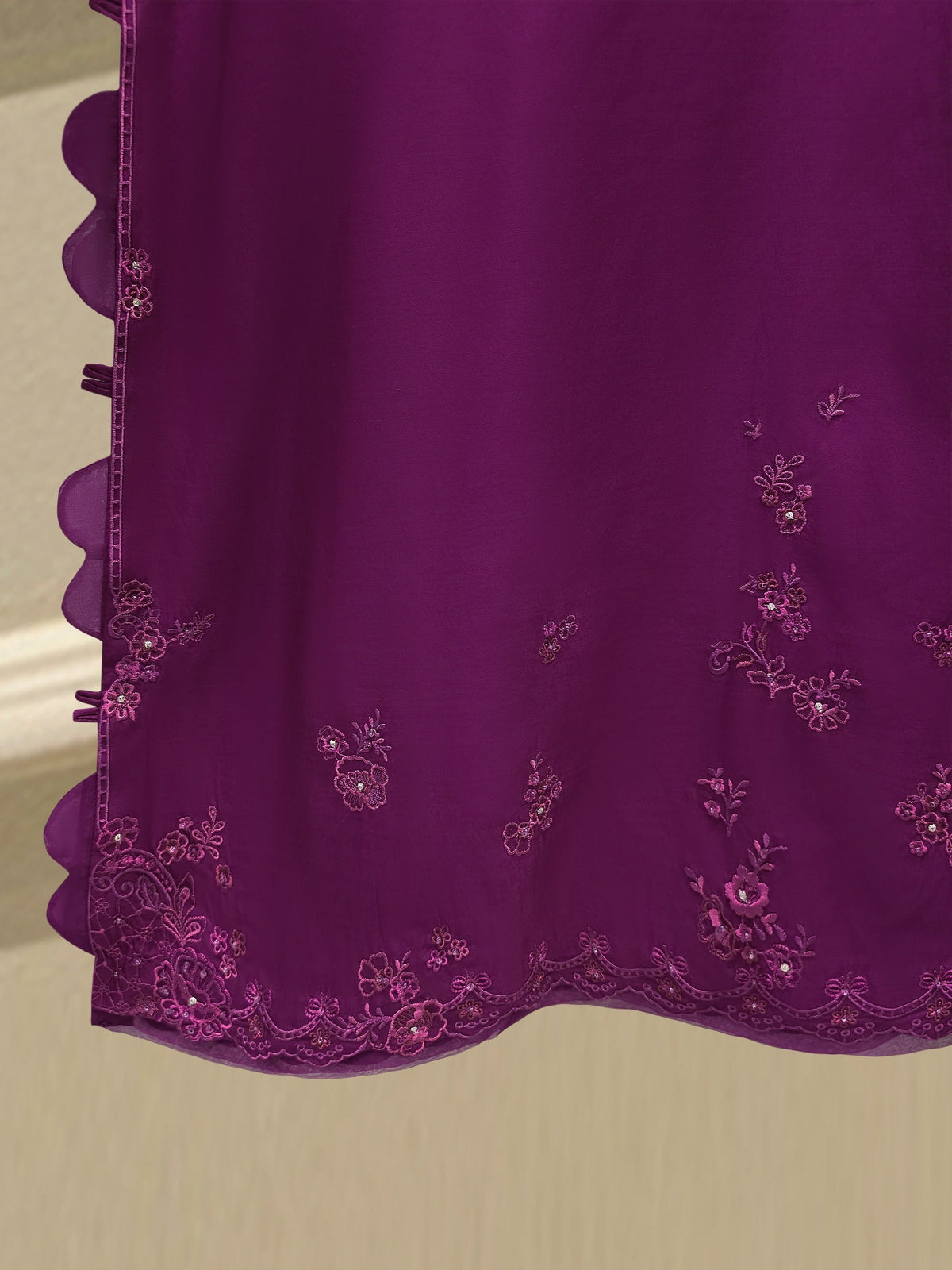 3 Piece - Pure Khaddi Silk Embroidered Suit S115522