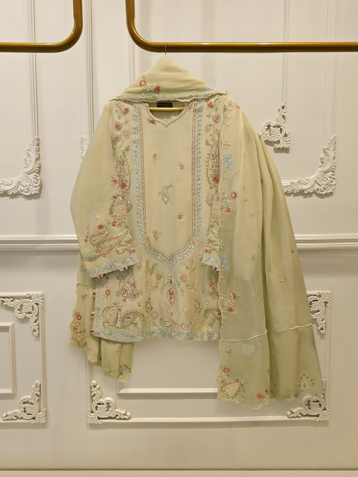 3 Piece- Pure Sheesha Silk Embroidered Suit S115416