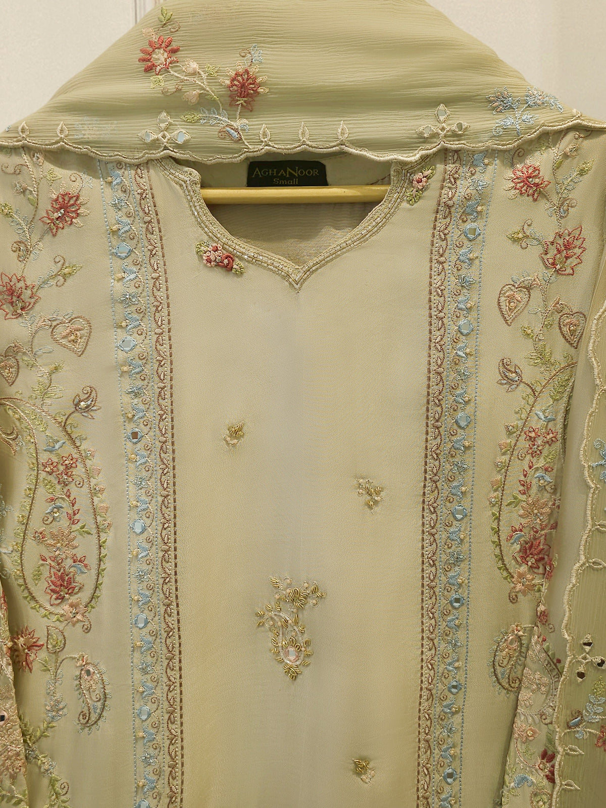 3 Piece- Pure Sheesha Silk Embroidered Suit S115416