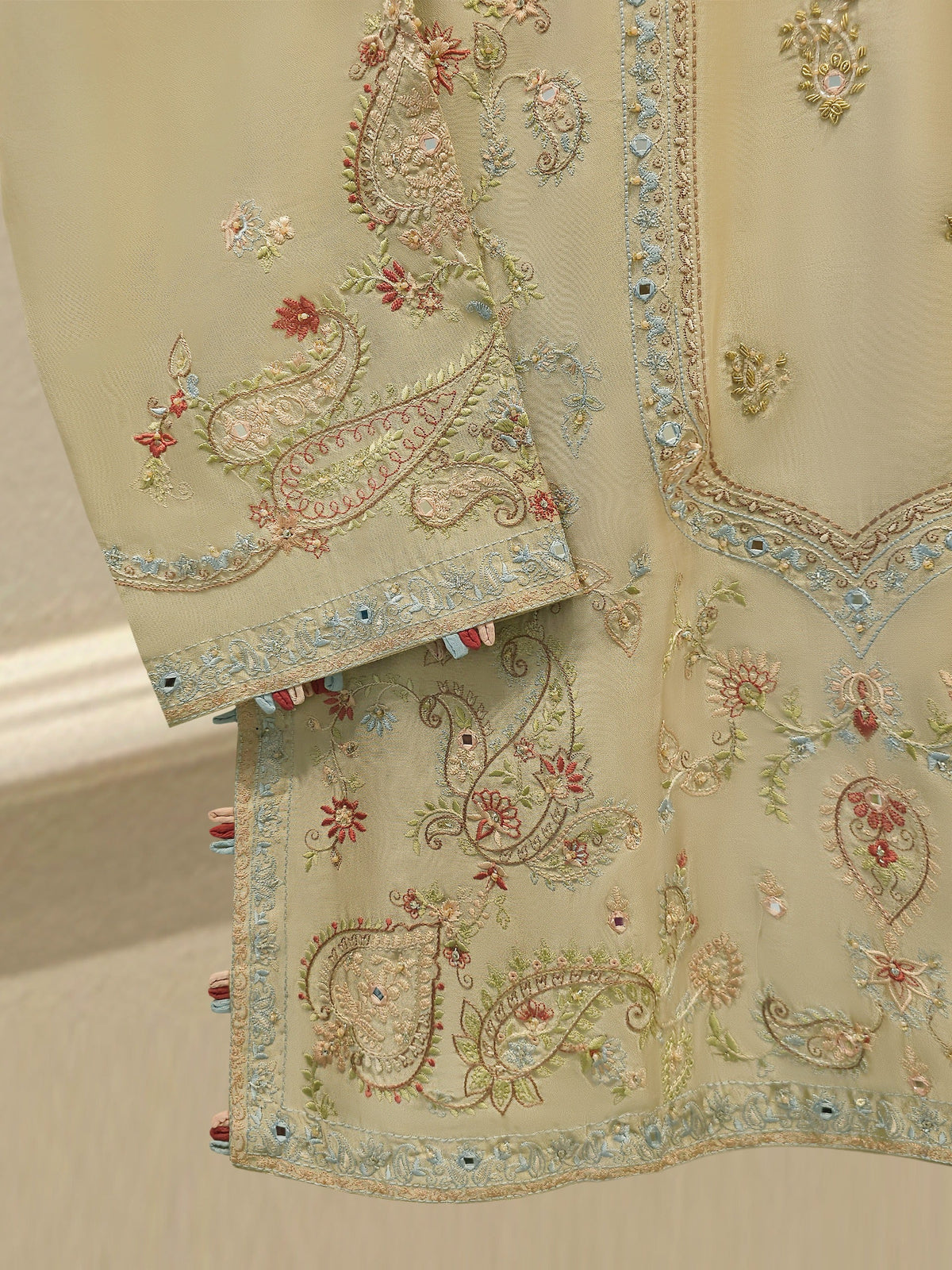 3 Piece- Pure Sheesha Silk Embroidered Suit S115416
