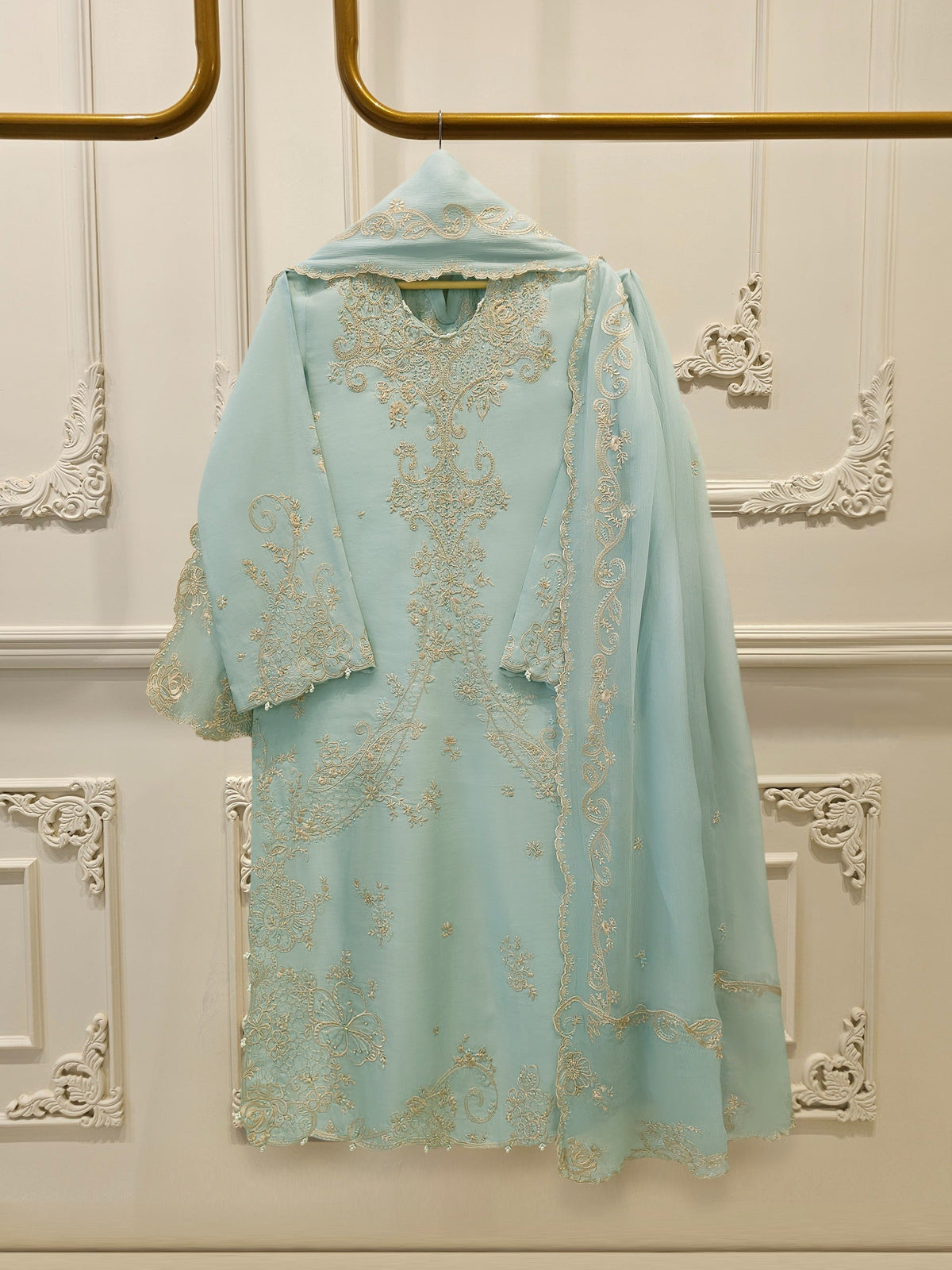 3 Piece - Pure Khaddi Silk Embroidered Suit S115571