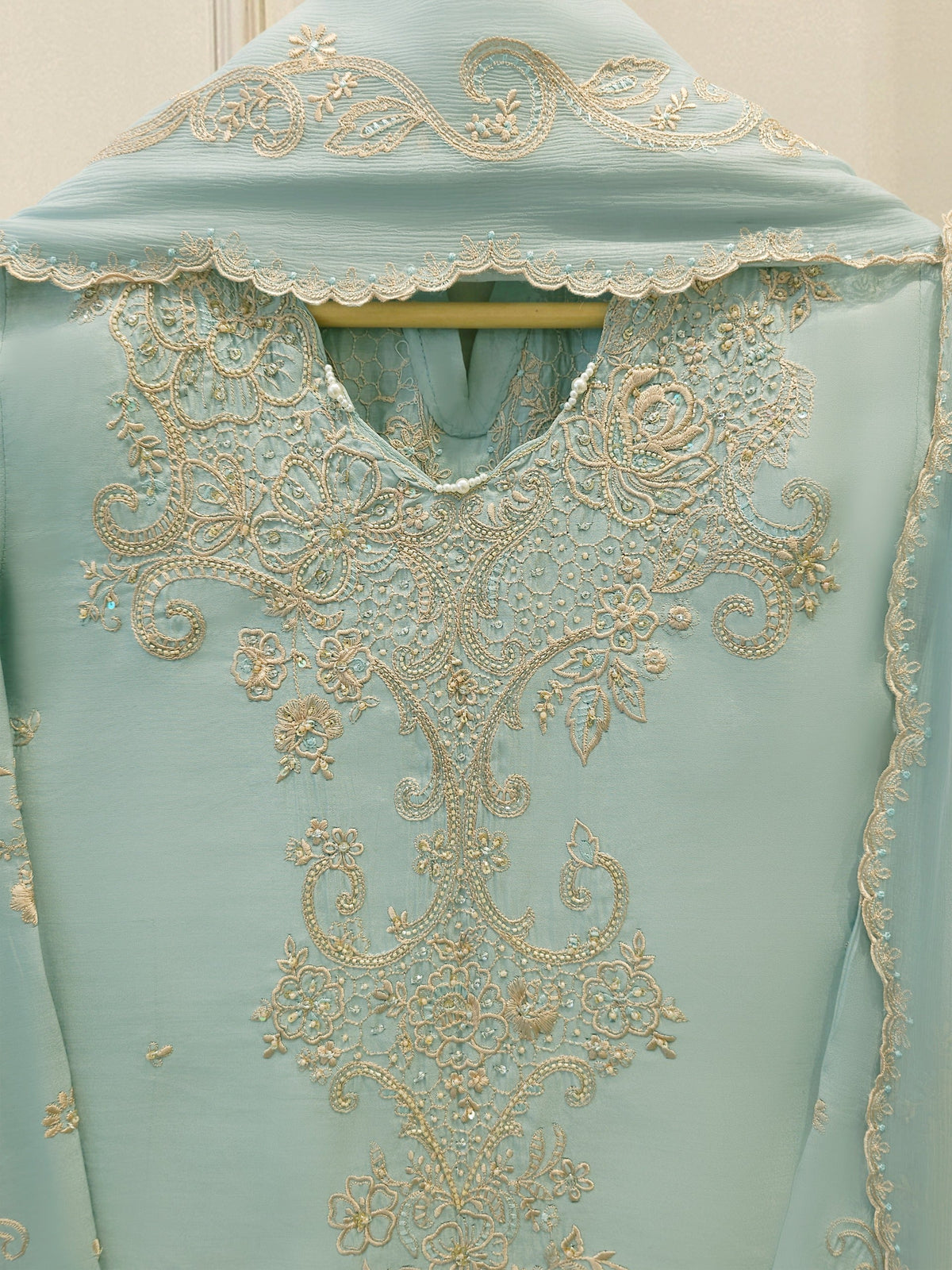 3 Piece - Pure Khaddi Silk Embroidered Suit S115571