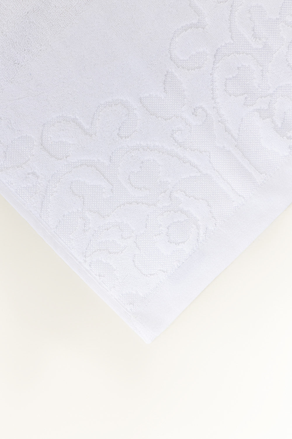 White Jacquard 4Pcs Towel Set