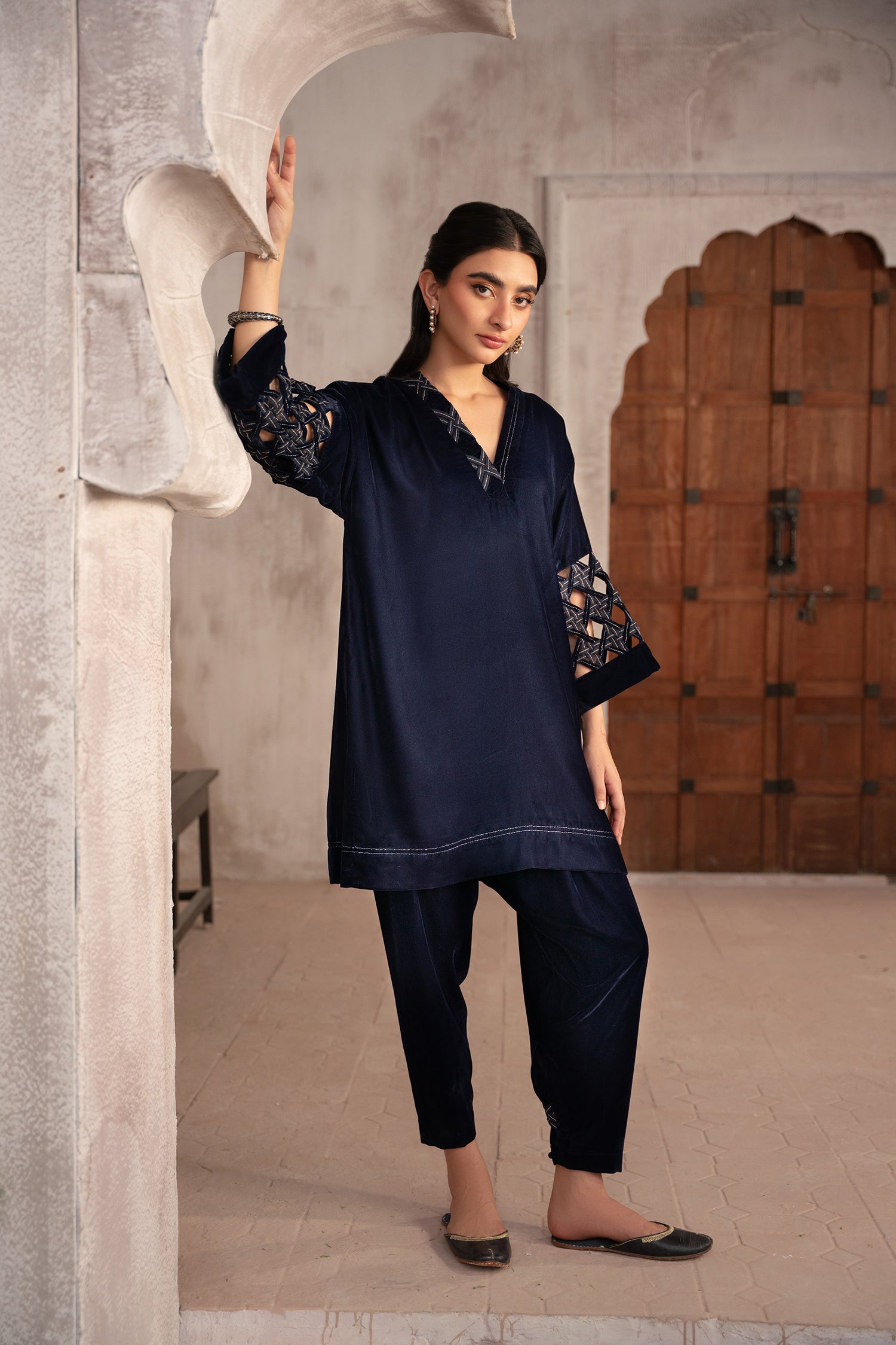 https://cdn.shopify.com/s/files/1/0663/9616/0233/files/Yale_Blue_10.jpg?v=1763041242