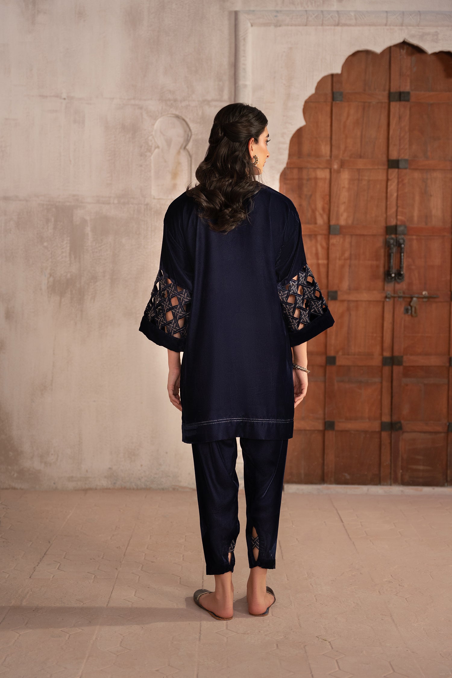 https://cdn.shopify.com/s/files/1/0663/9616/0233/files/Yale_Blue_2.jpg?v=1763030899