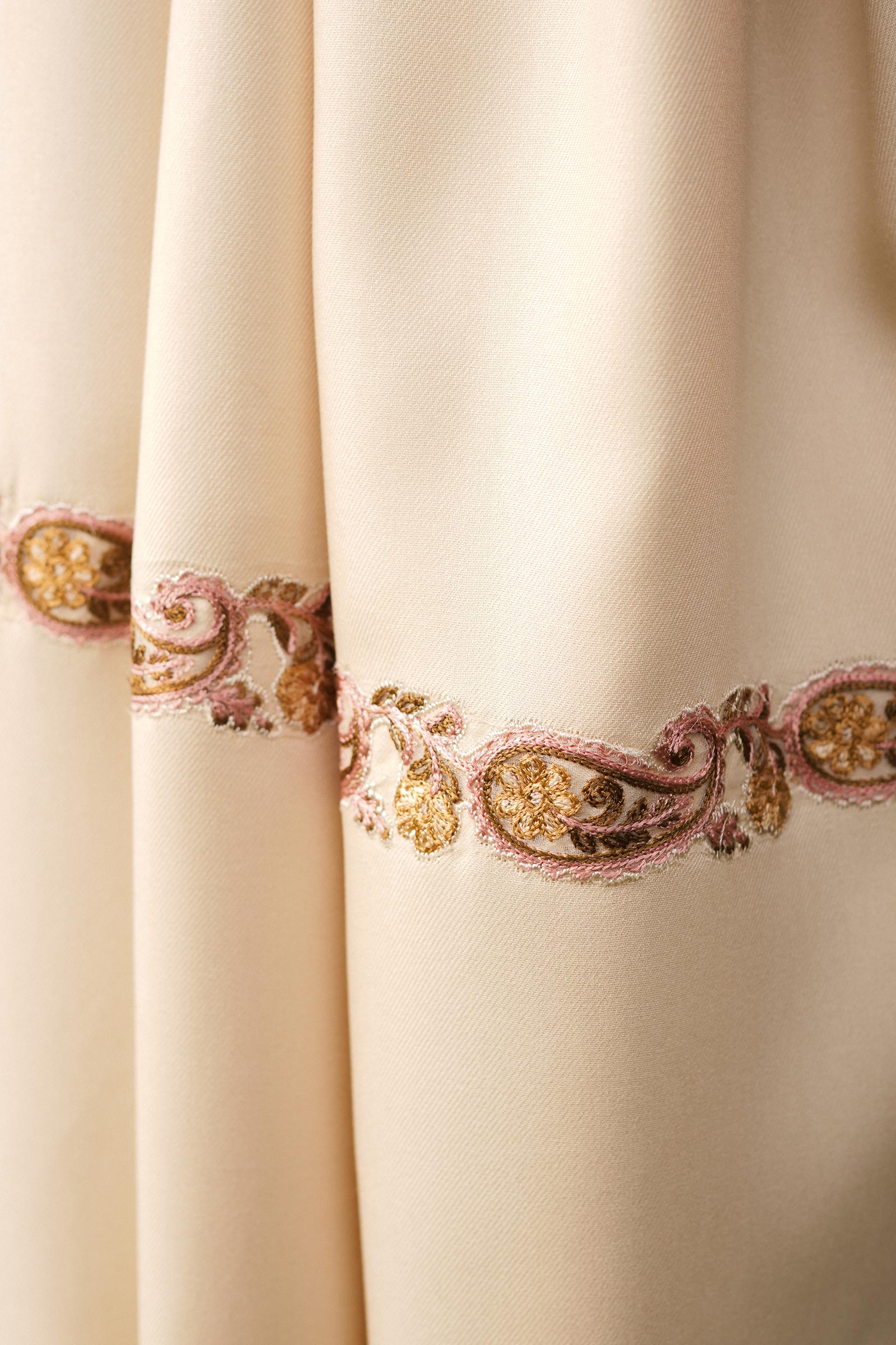 https://cdn.shopify.com/s/files/1/0340/8376/6405/products/ZC-1960h.jpg?v=1701356839