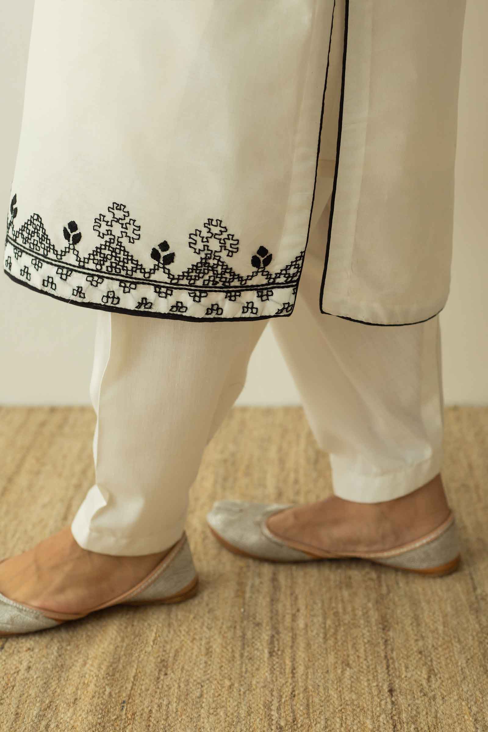 https://cdn.shopify.com/s/files/1/0340/8376/6405/products/ZHC-016d.jpg?v=1693401391
