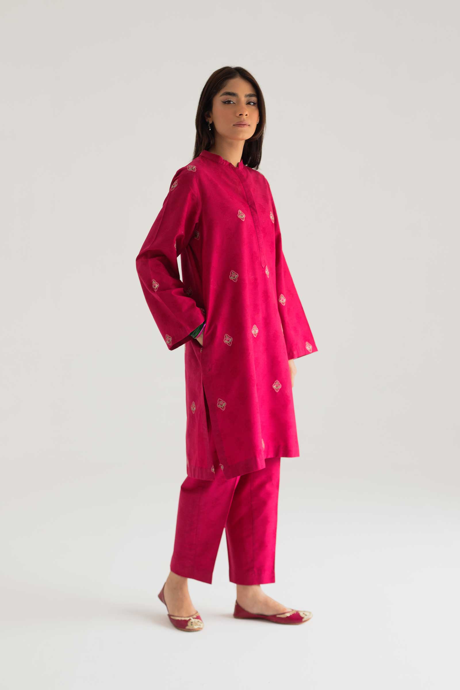 https://cdn.shopify.com/s/files/1/0340/8376/6405/products/ZKT-1243b.jpg?v=1692372674