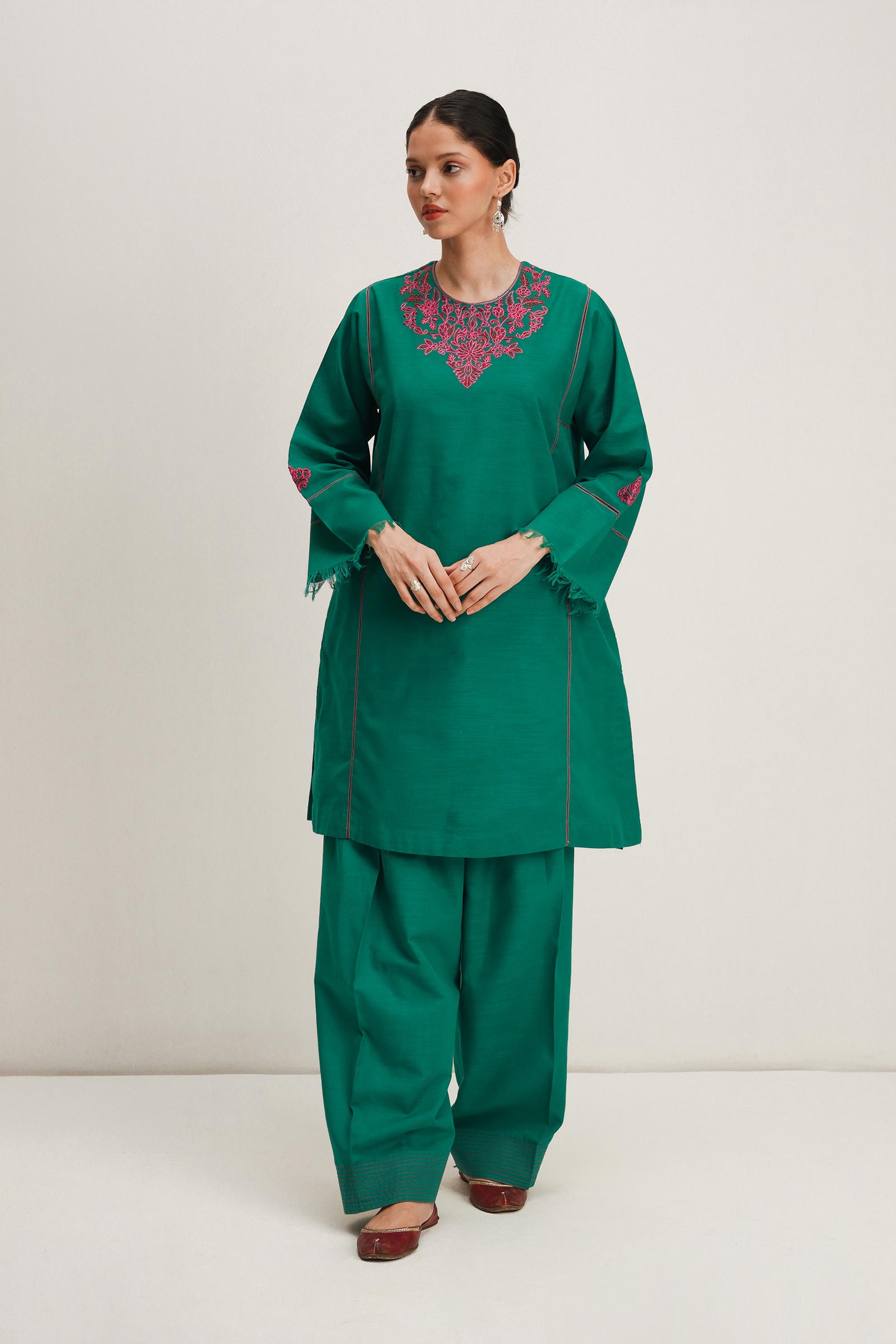 https://cdn.shopify.com/s/files/1/0340/8376/6405/products/ZKT-1254.jpg?v=1701765466