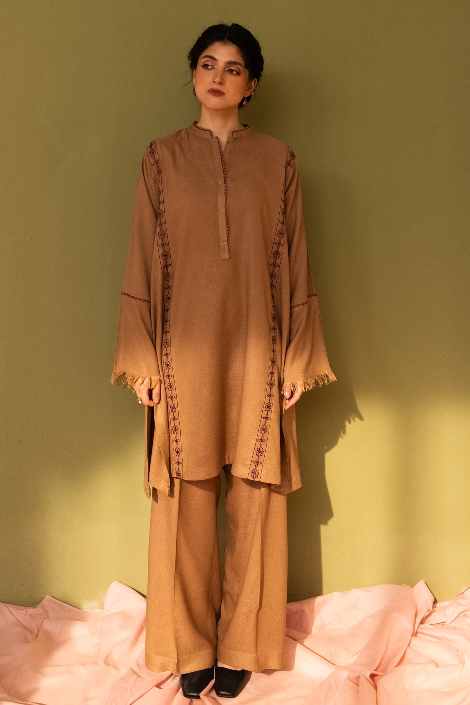 https://cdn.shopify.com/s/files/1/0340/8376/6405/products/ZKT-1275.jpg?v=1700300853