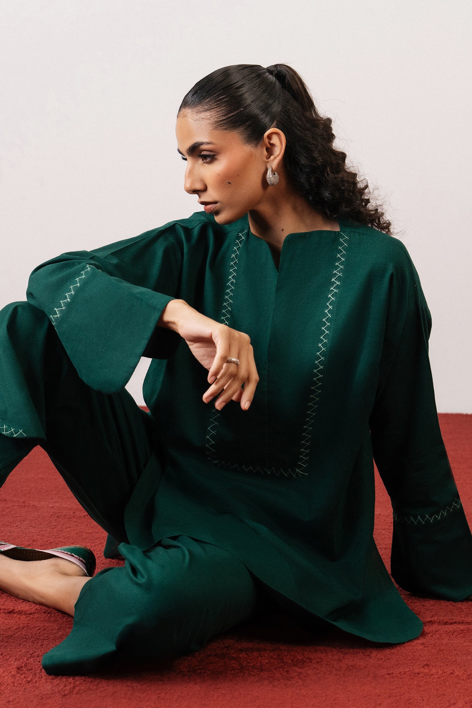 https://cdn.shopify.com/s/files/1/0081/0283/8329/files/Zaha10DEC-101.jpg?v=1766494129
