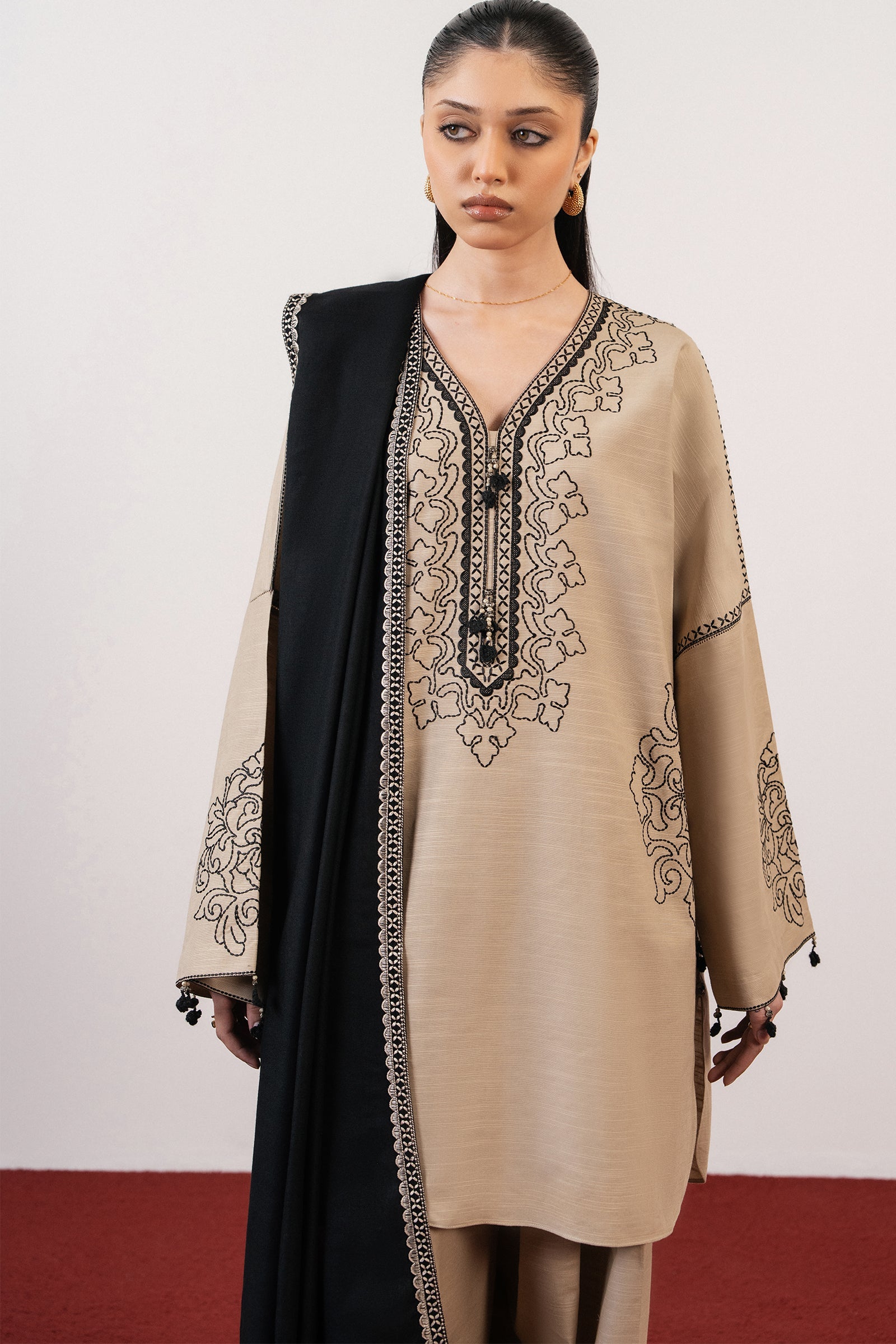 https://cdn.shopify.com/s/files/1/0081/0283/8329/files/Zaha10DEC-1379-2.jpg?v=1766493731
