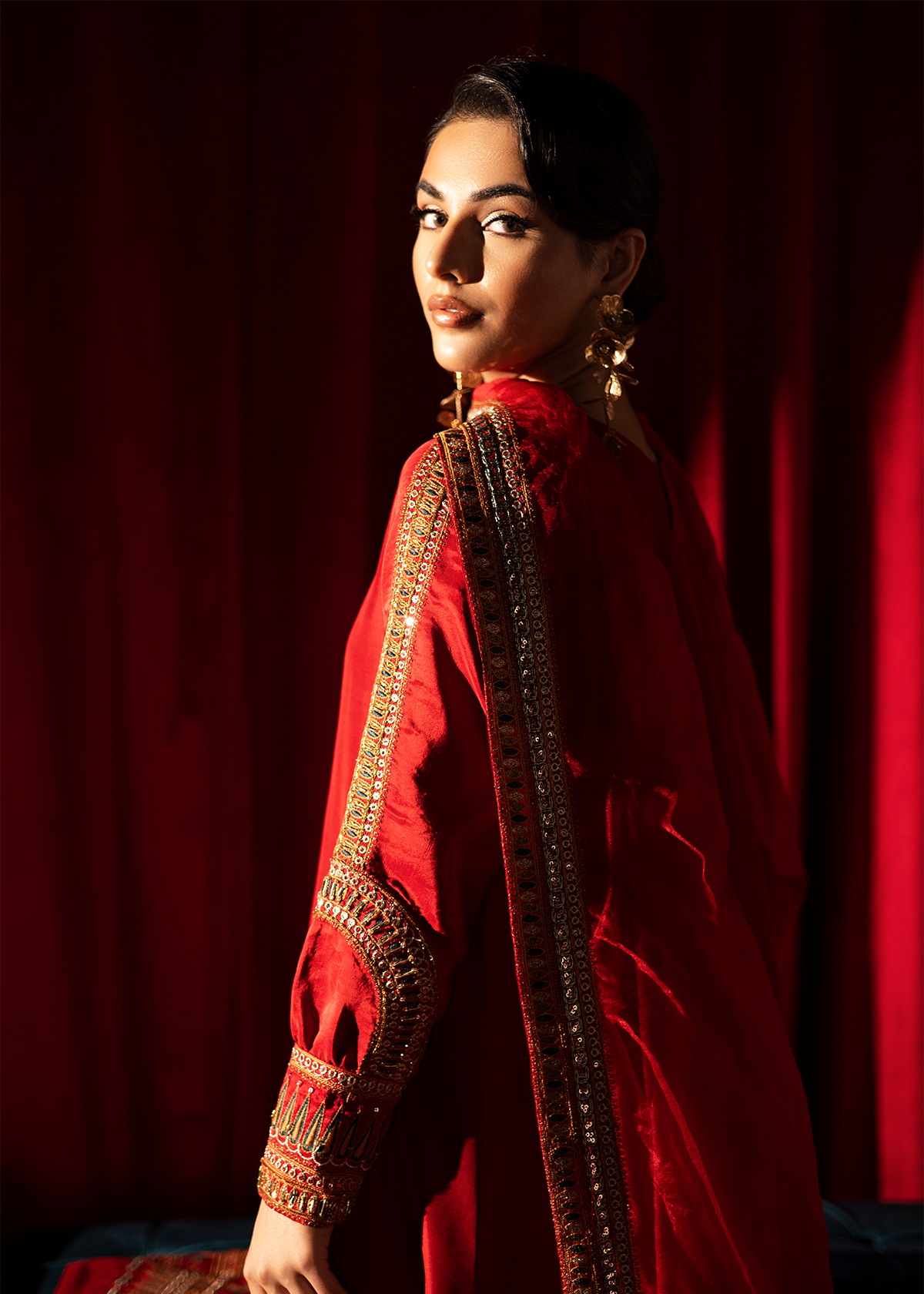 Red - SCARLET