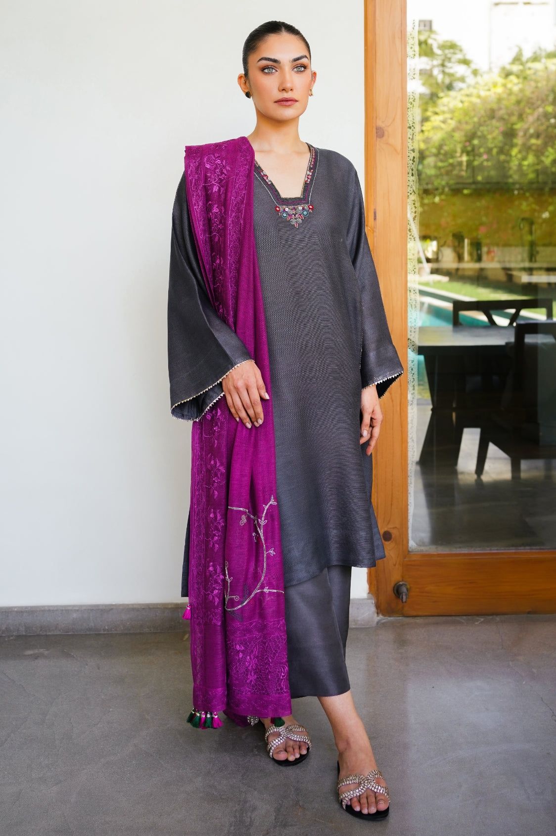 https://cdn.shopify.com/s/files/1/0593/6516/3148/files/Zohra-Grey2_2x_33d46806-1378-4d61-81e1-7b10f55fa0cf.jpg?v=1709026604