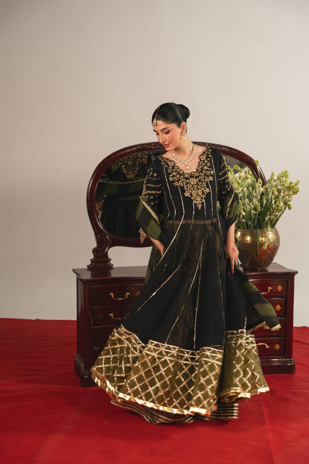 Black Hania Kalidaar