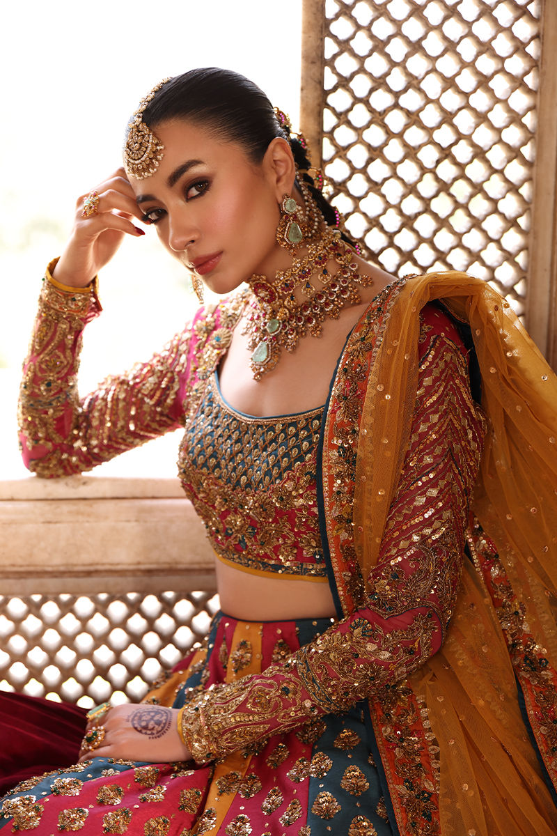 Aisha Imran – Zardan Style