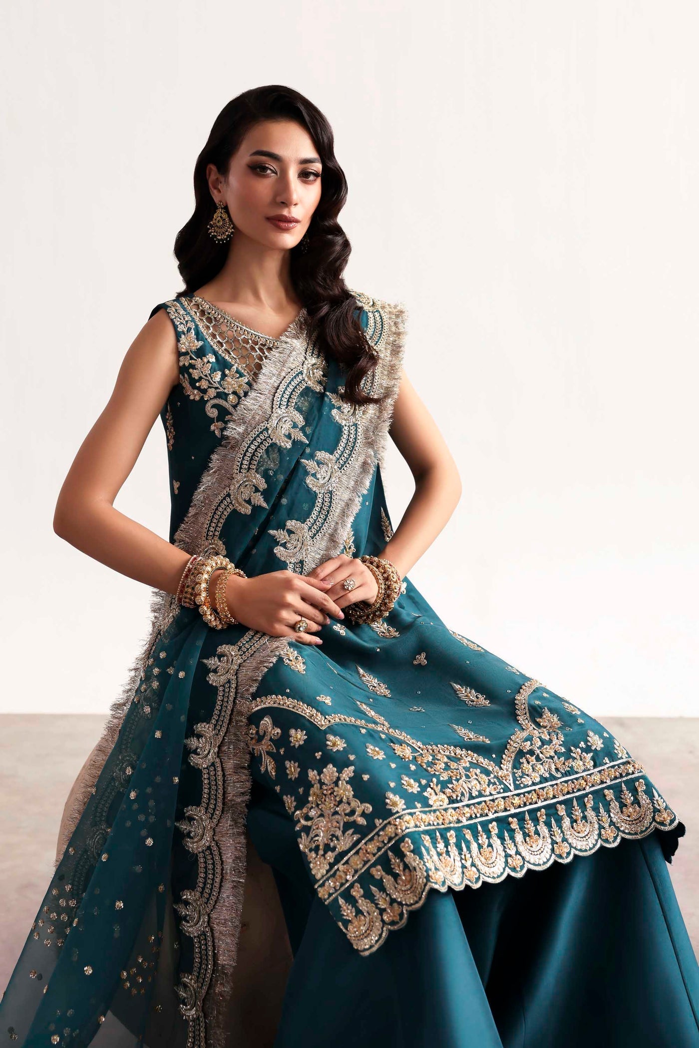Akbar Aslam – Teal Style