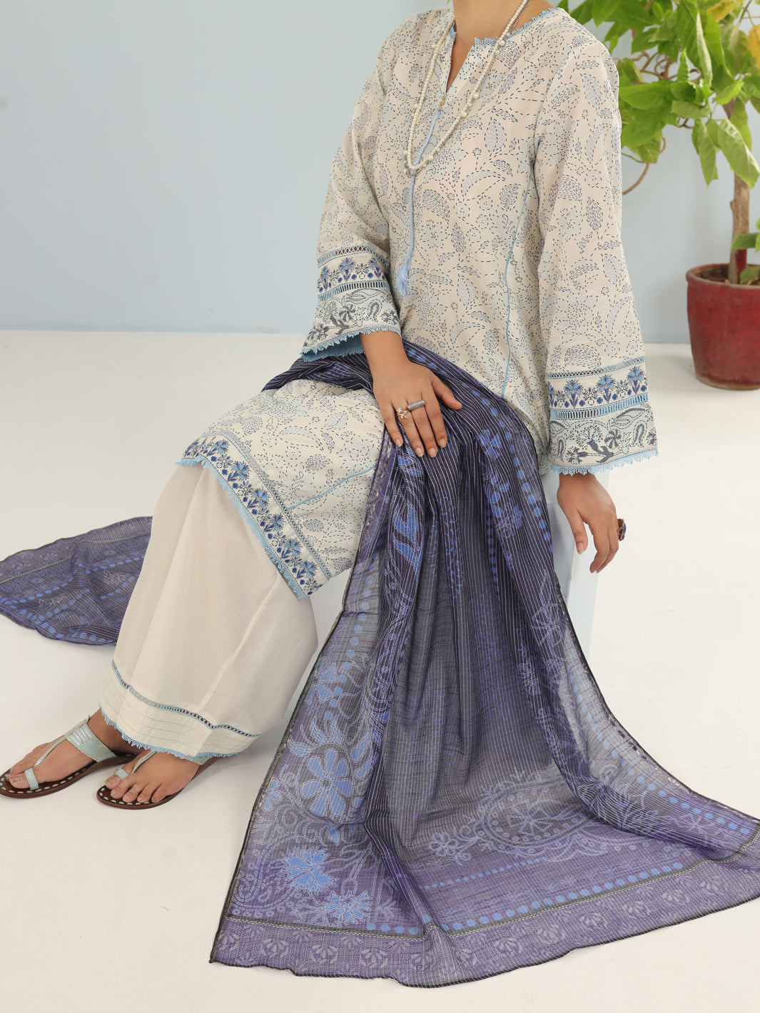 Off White Lawn 3Pc Unstitched - ALP-3PS-1884