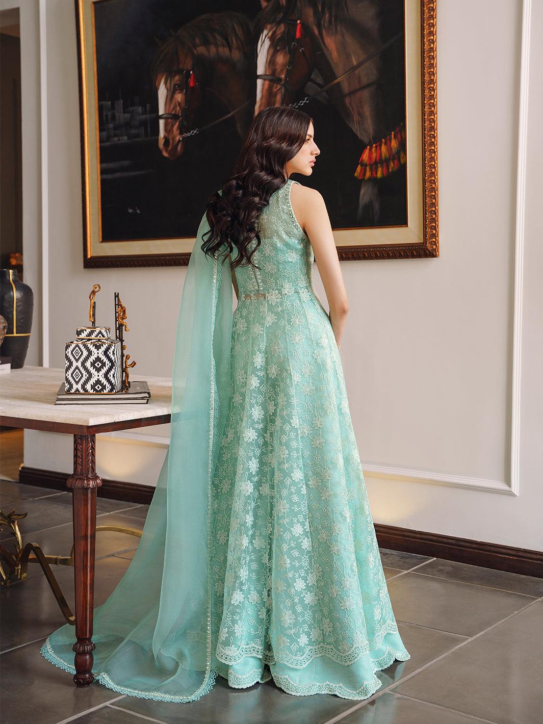 https://cdn.shopify.com/s/files/1/0704/3153/9492/files/ame-soeur-358075.jpg?v=1714970753
