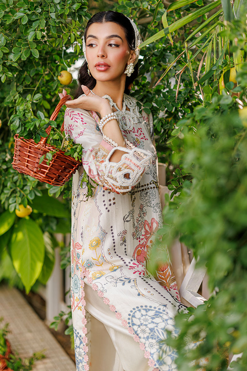 Ansab Jahangir Petaline Style