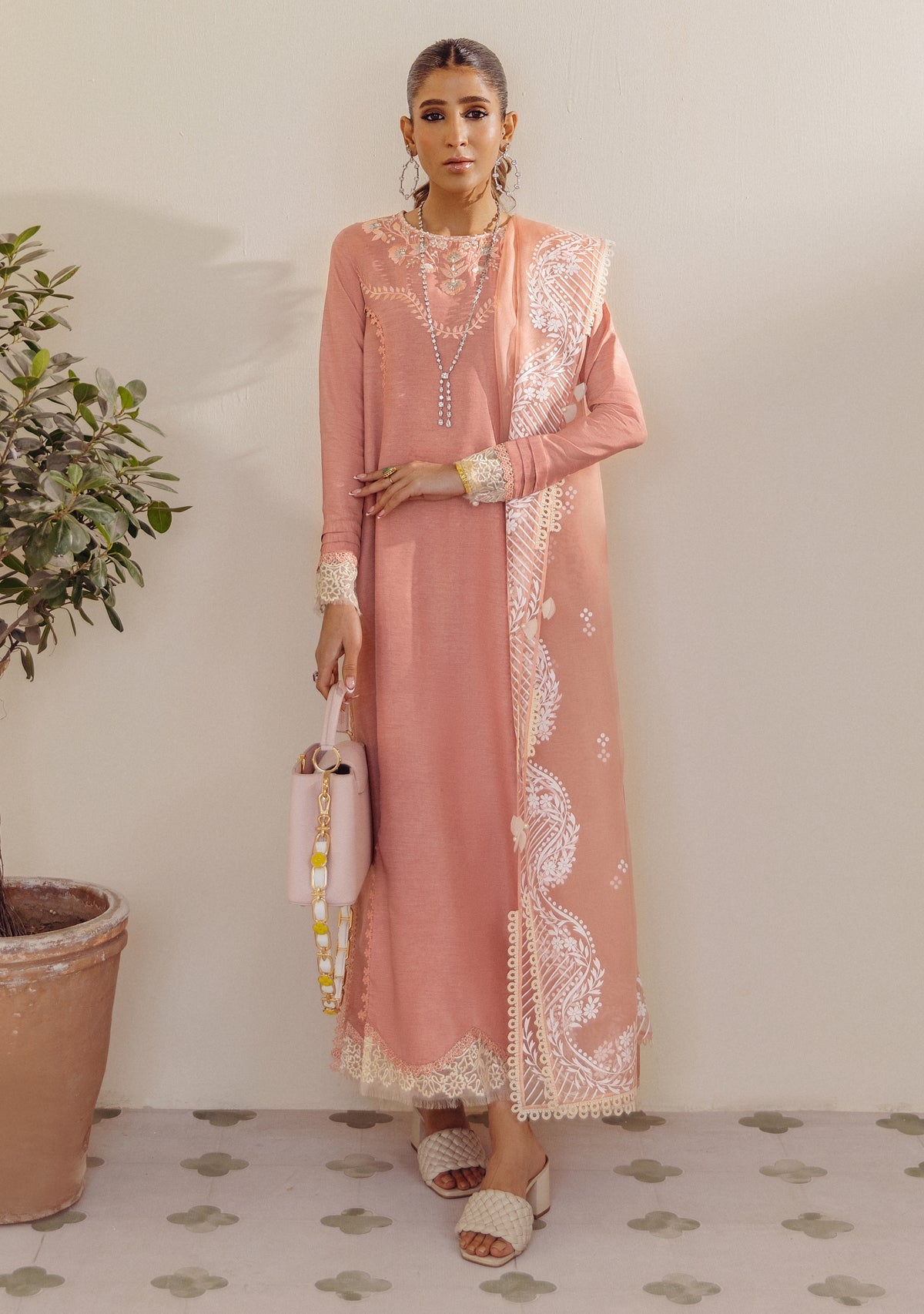 https://cdn.shopify.com/s/files/1/0524/2070/6504/files/aryapink1.jpg?v=1752232271