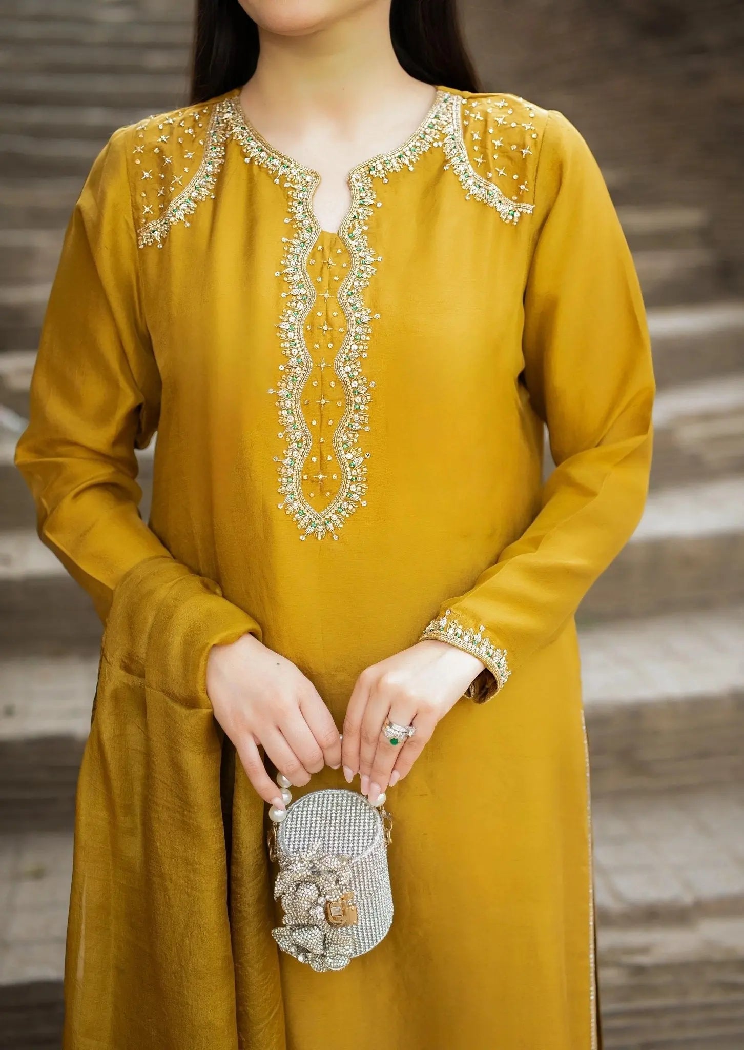 https://cdn.shopify.com/s/files/1/0923/1931/8403/files/ayzal-eid-series-25-by-alizay-saad-809362_aa8ab8c4-d78c-4034-bb18-fb3a55d7f433.jpg?v=1756725208